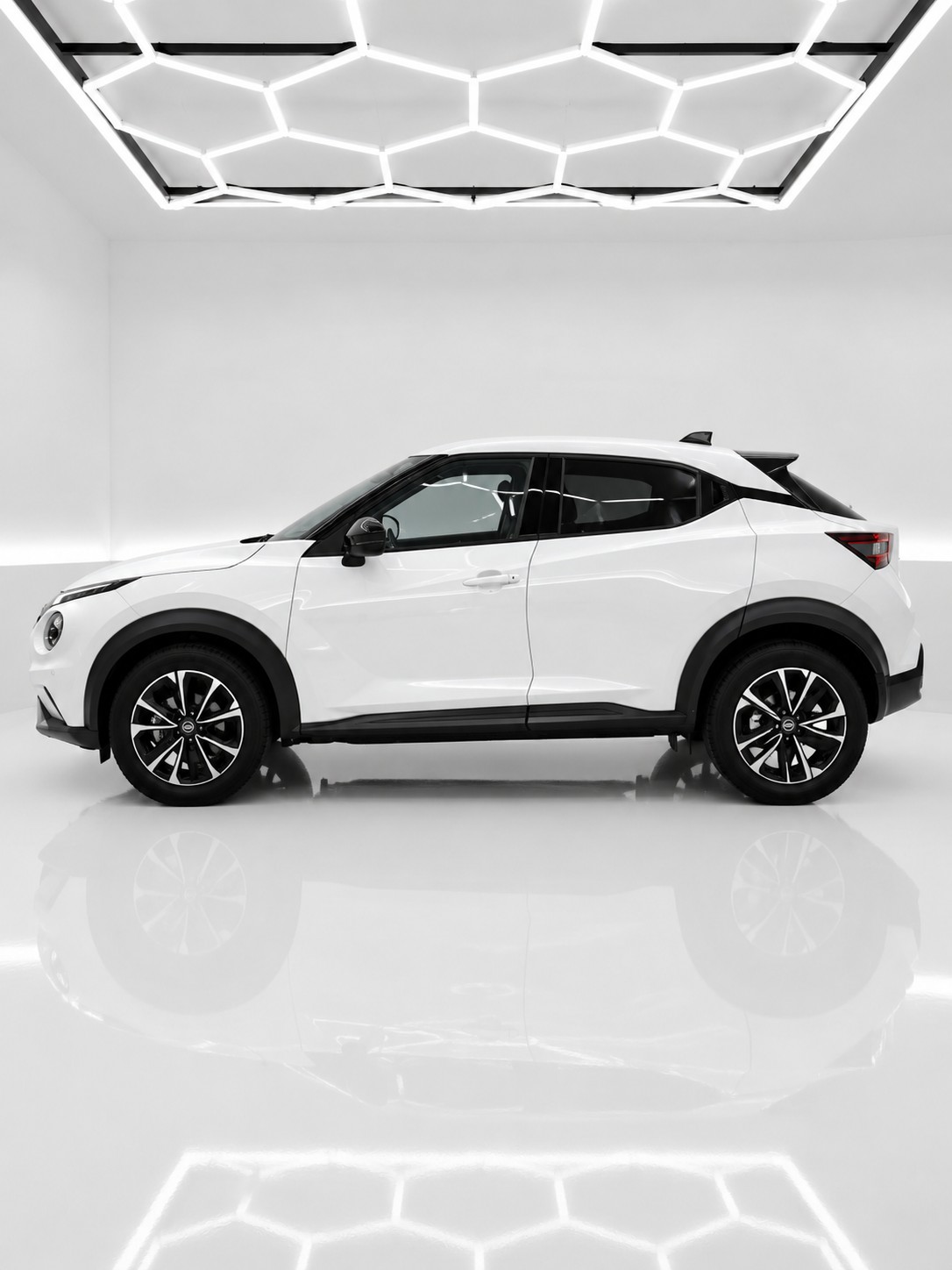 NISSAN Juke 1.0 DIG-T N-Connecta DCT-showroom-element-3