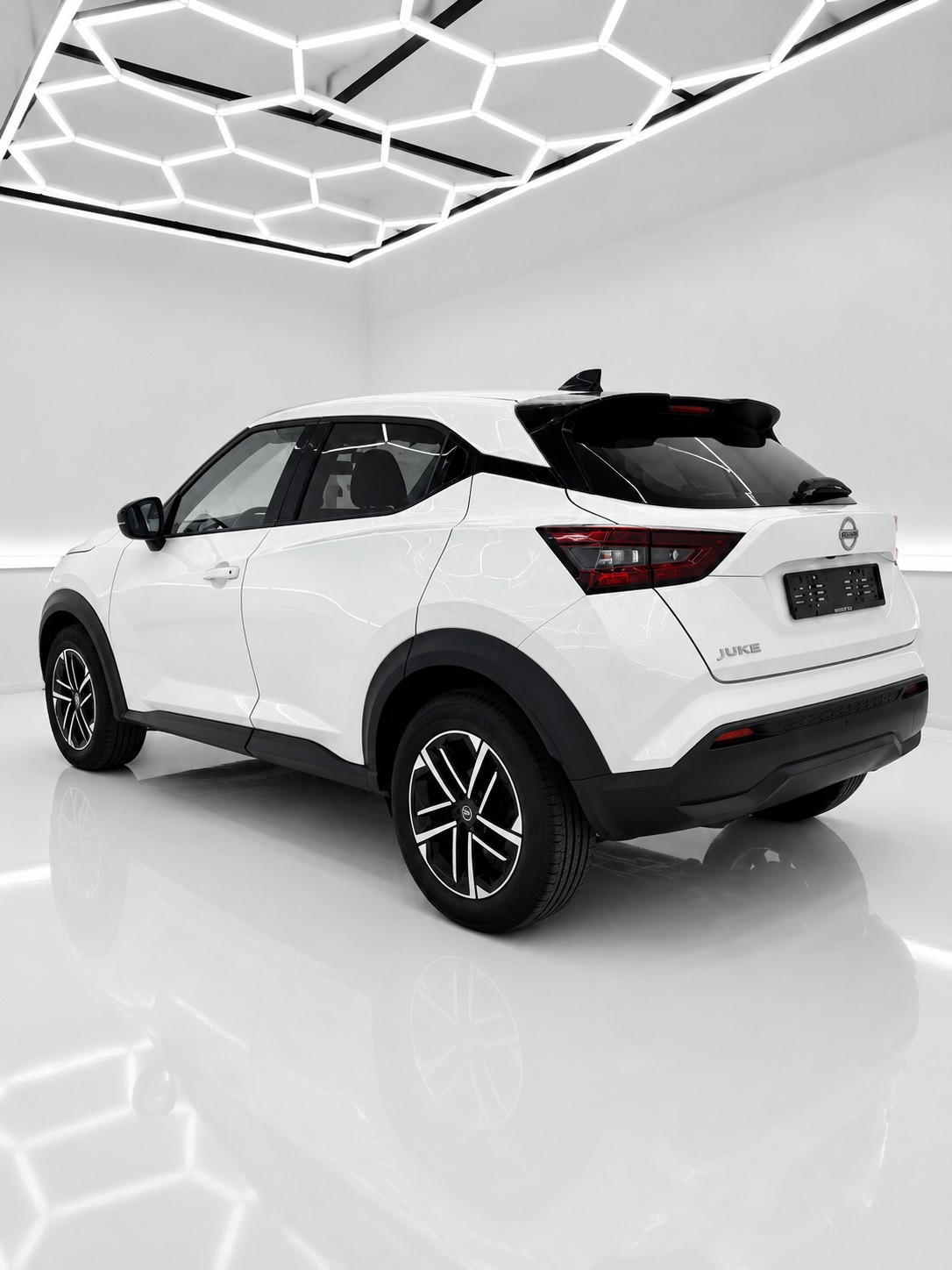 NISSAN Juke 1.0 DIG-T N-Connecta DCT-showroom-element-2