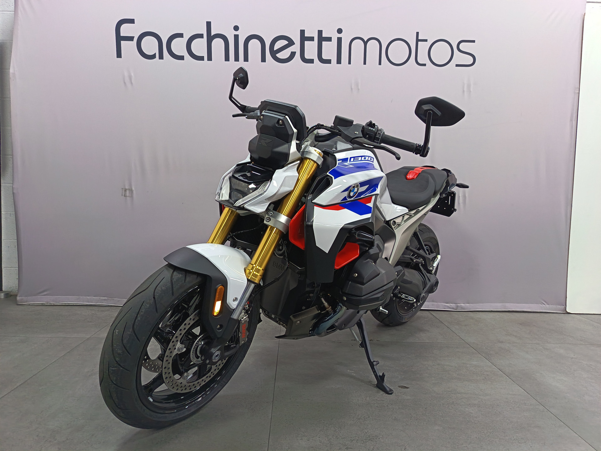 BMW R 1300 R Performance-image-2