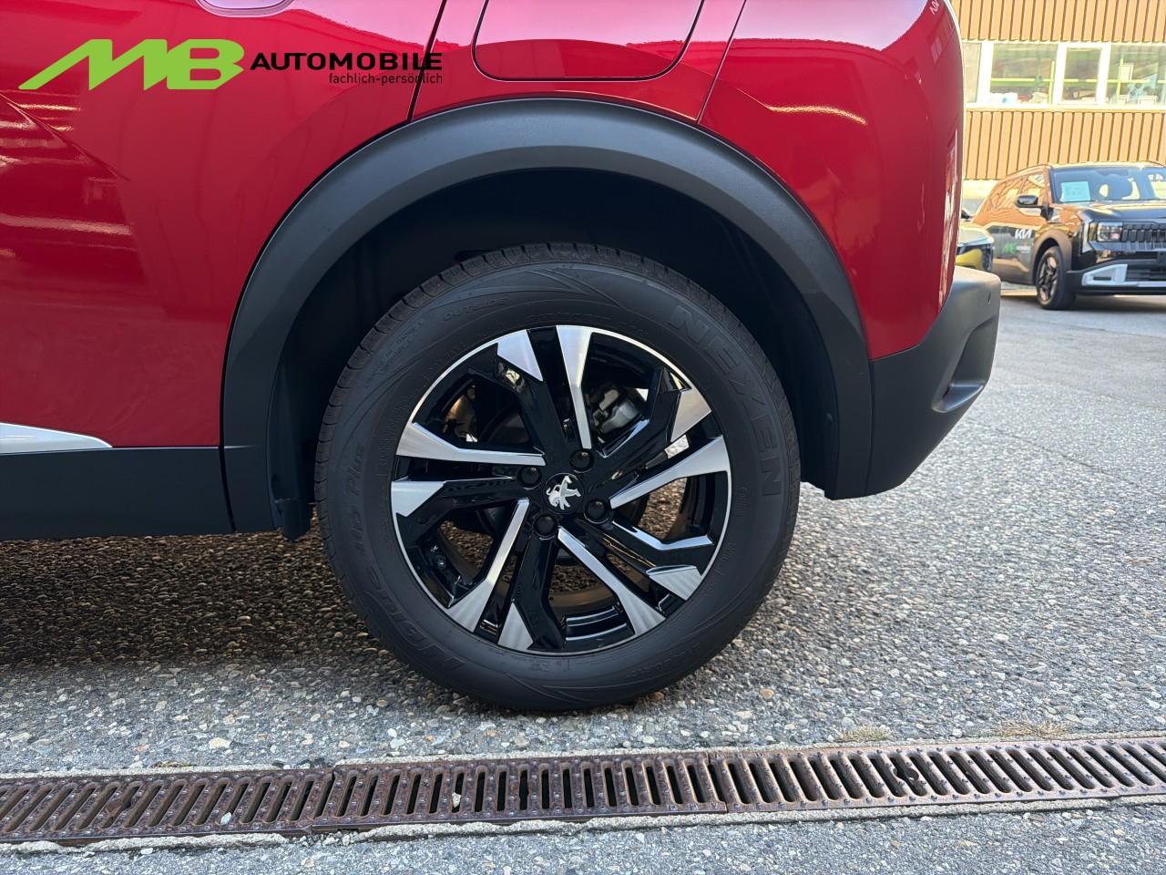 PEUGEOT 2008 1.2 PureTech 130 Allure Pack-image-6