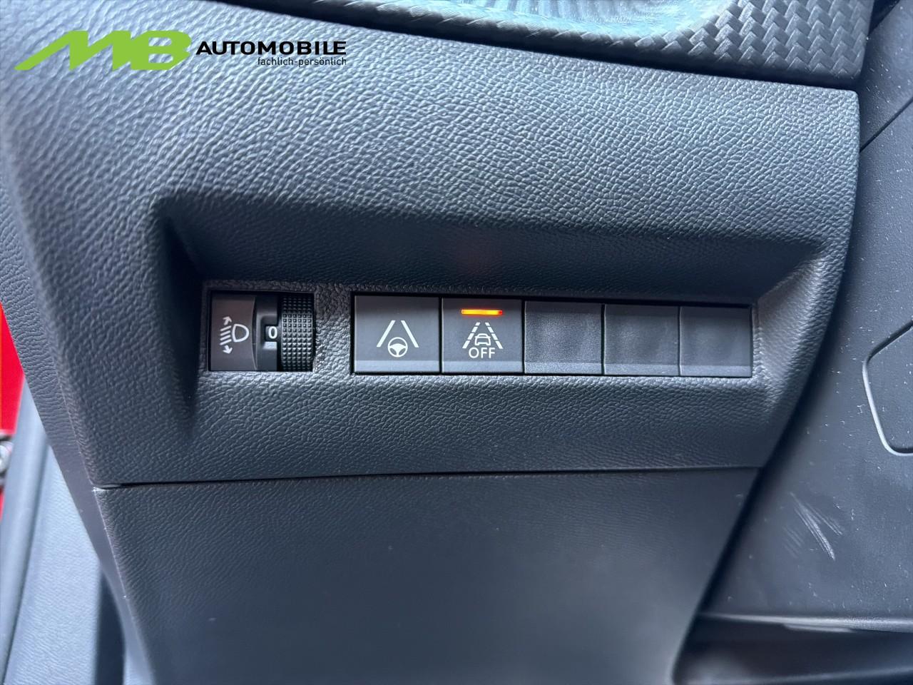 PEUGEOT 2008 1.2 PureTech 130 Allure Pack-image-9