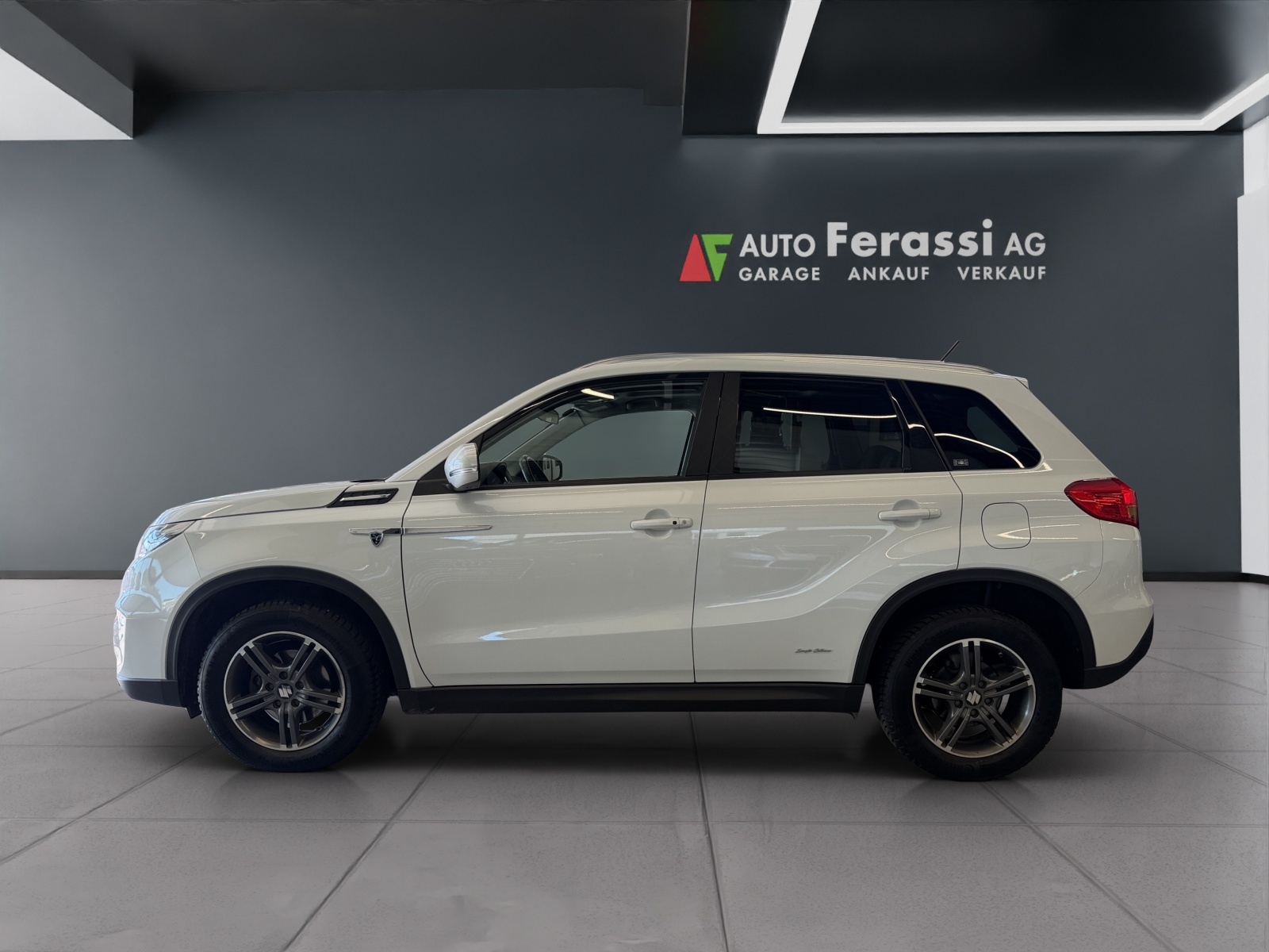 SUZUKI Vitara 1.6 TD Sergio Cellano Top TCSS-showroom-element-1
