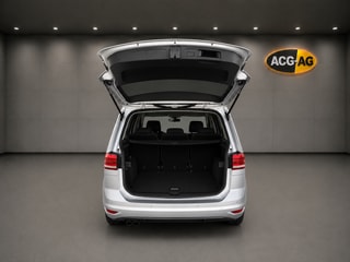 VW Touran 2.0 TDI BlueMotion Technology Comfortline DSG ** Gr-Navi ** RF-Kamera ** Abstandsregelsysteme ** Sitzheizung ** Ab MFK **-image-8