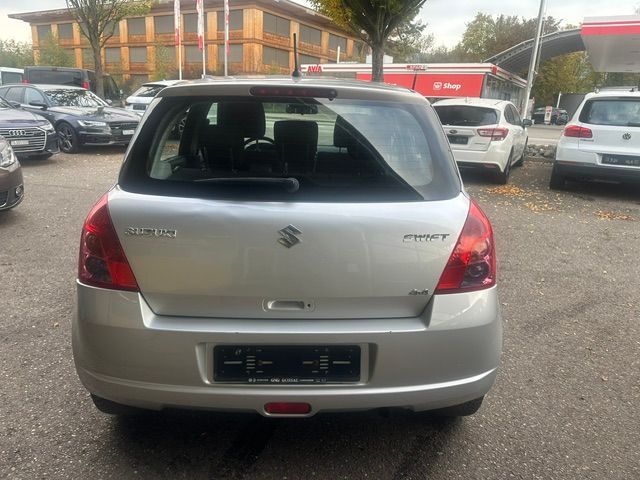 SUZUKI Swift 1.3i 16V GL Top Piz Sulai LE 4x4-image-5