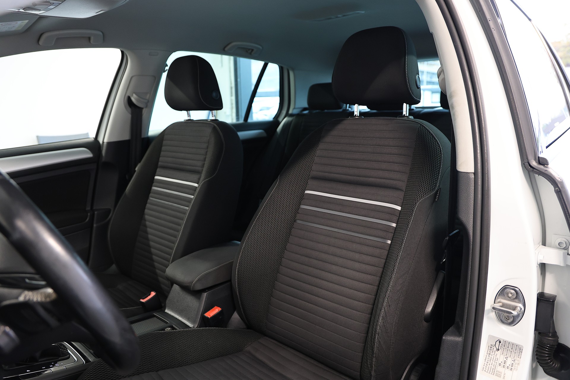 VW Golf VII 2.0 TDI Cup R-Line DSG-image-6