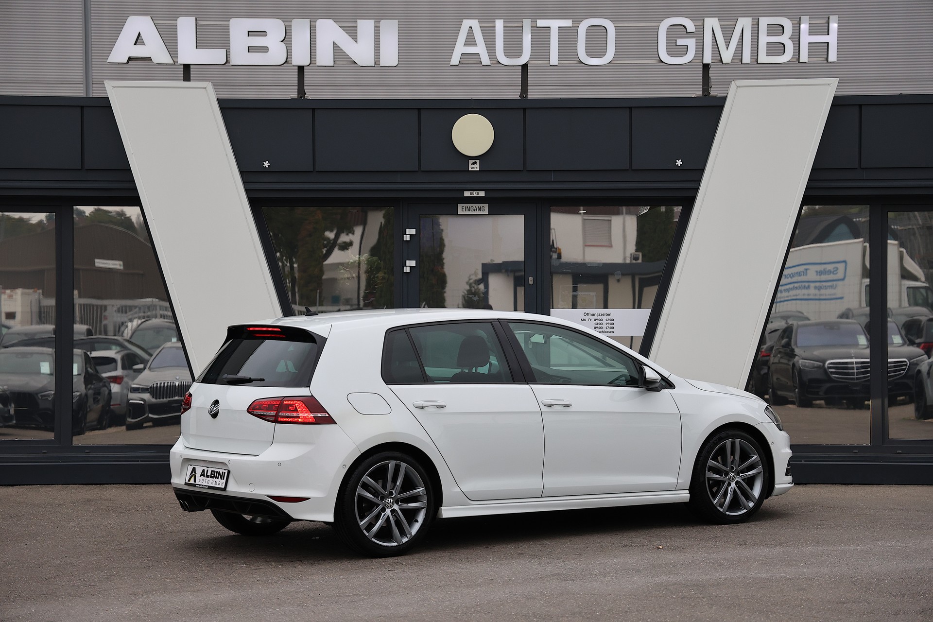 VW Golf VII 2.0 TDI Cup R-Line DSG-showroom-element-3