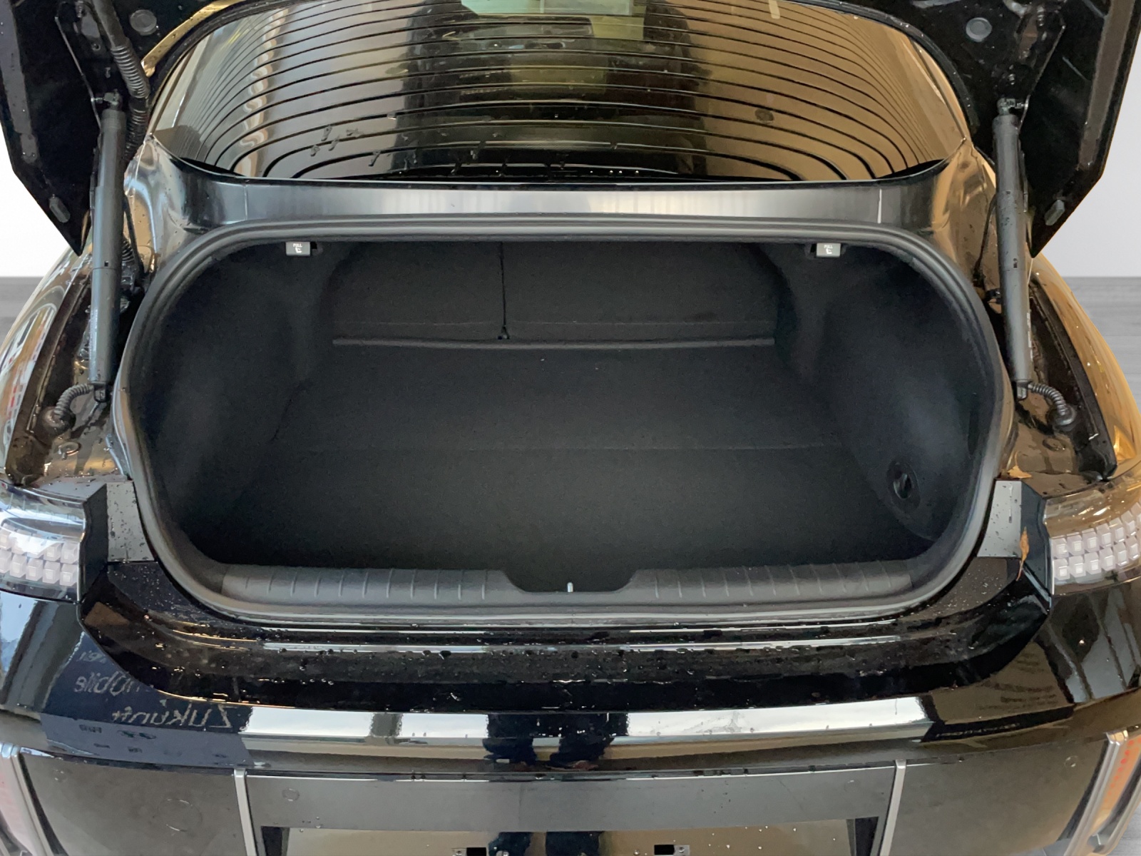 HYUNDAI Ioniq 6 77kWh Launch Edition 4WD-image-5