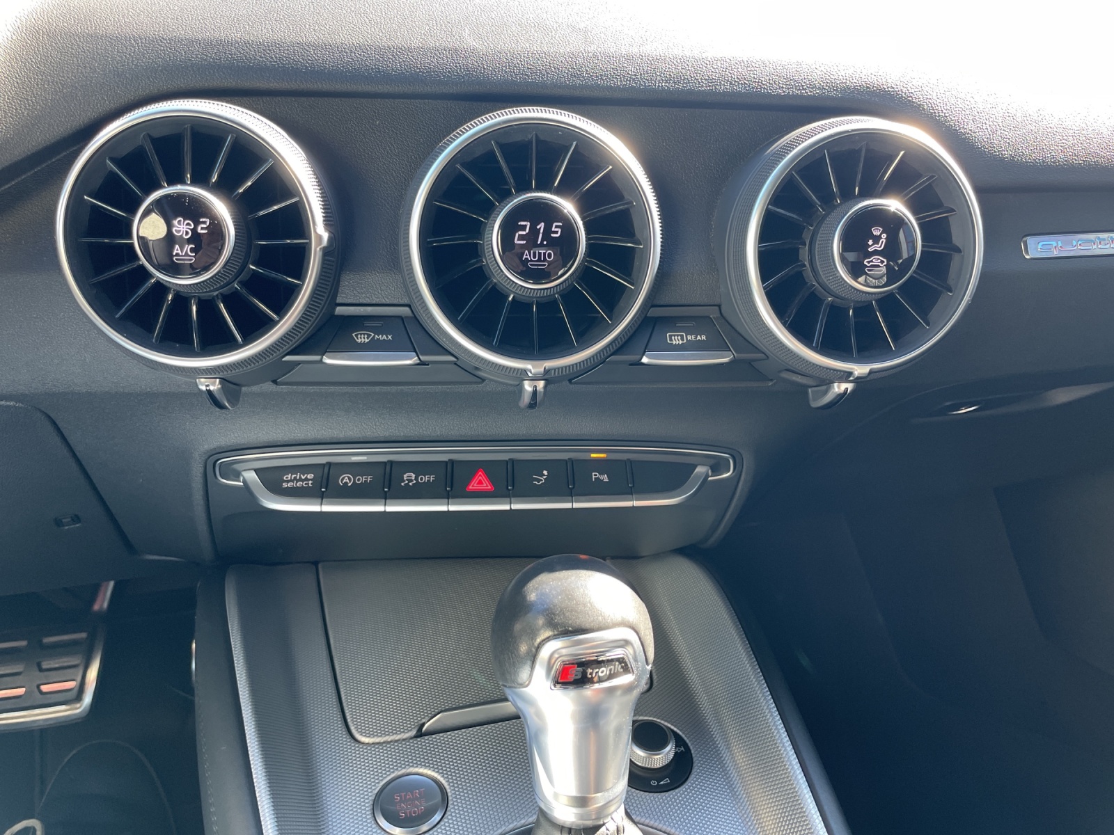 AUDI TT Roadster 2.0 TFSI quattro S-Tronic-image-11