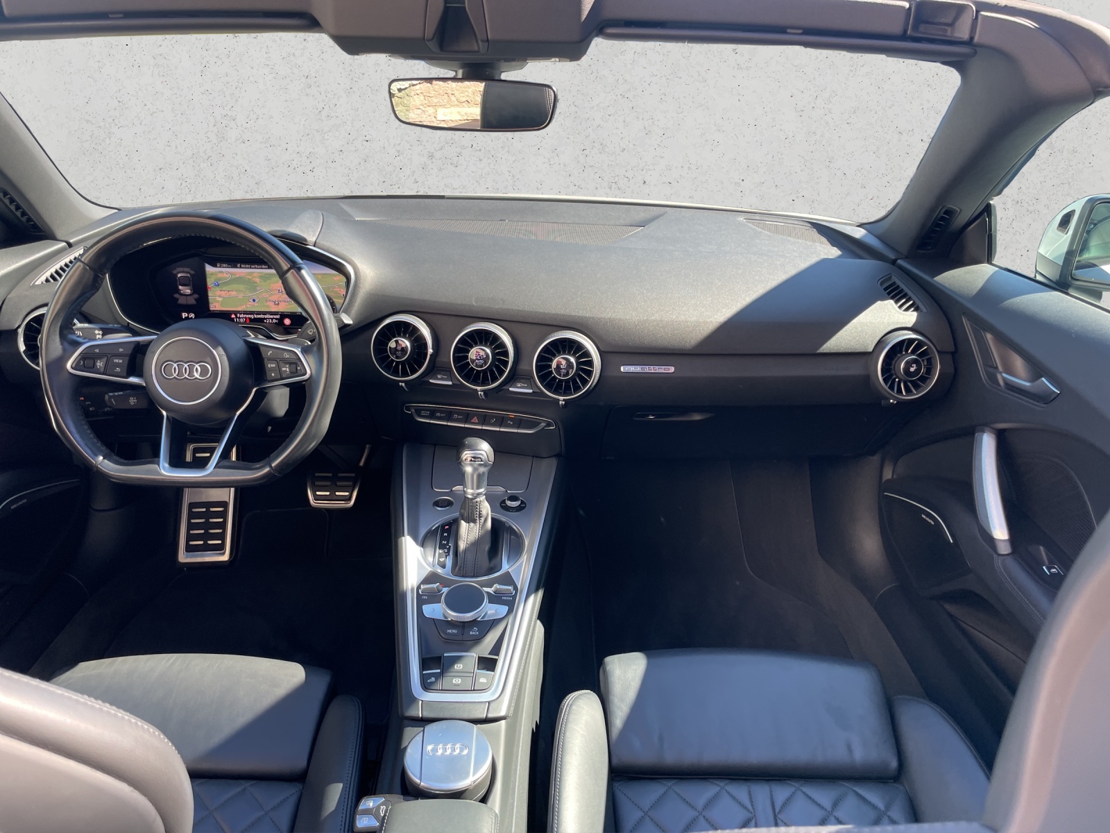 AUDI TT Roadster 2.0 TFSI quattro S-Tronic-image-14