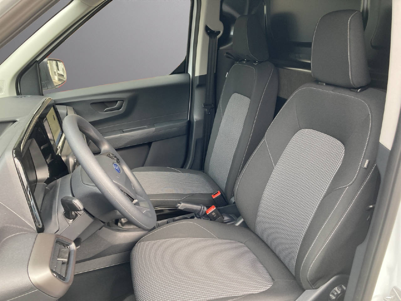 FORD Transit Courier Van 1.0 EcoBoost Trend-image-4