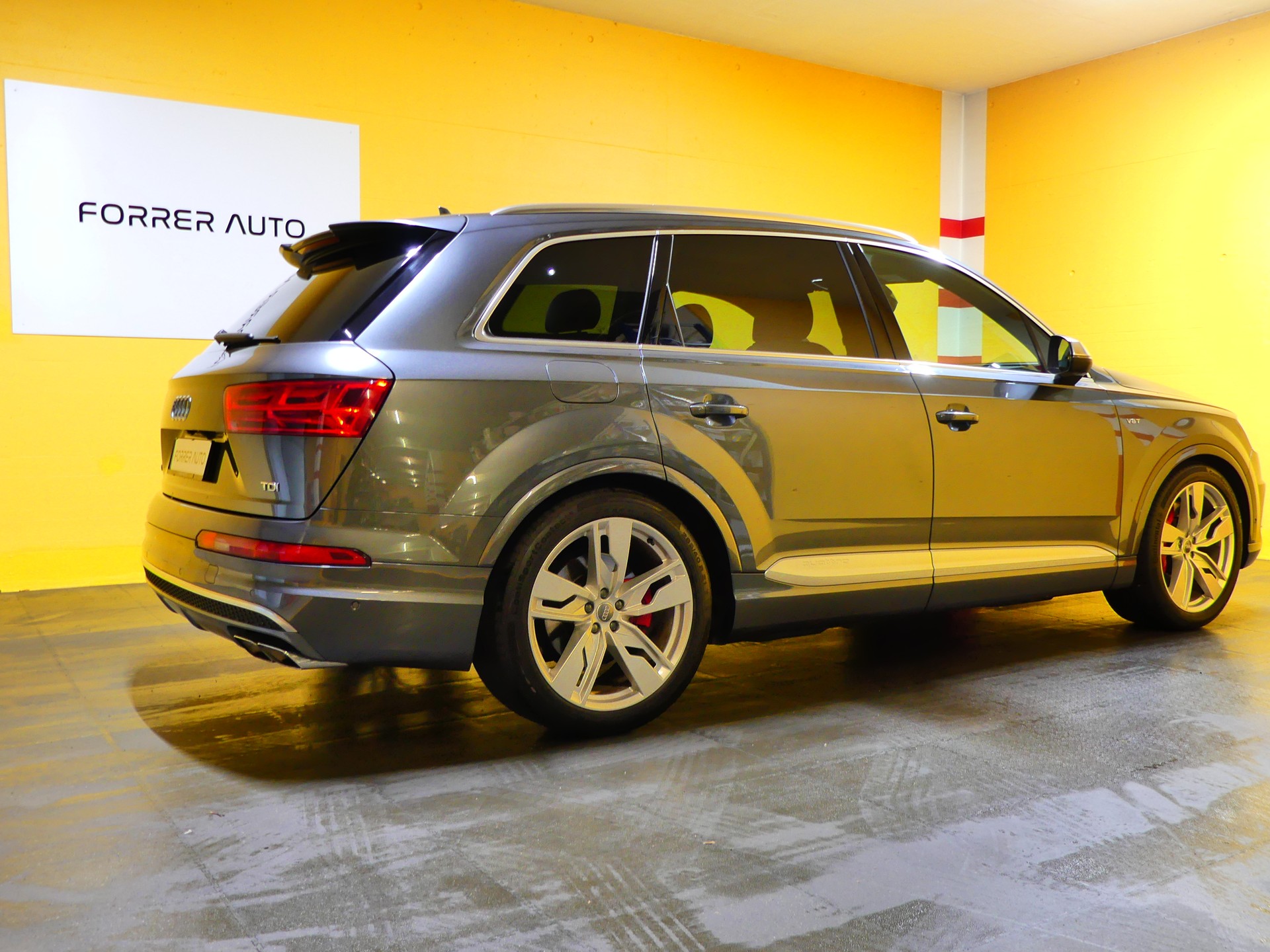 AUDI SQ7 4.0 TDI quattro tiptronic-image-3