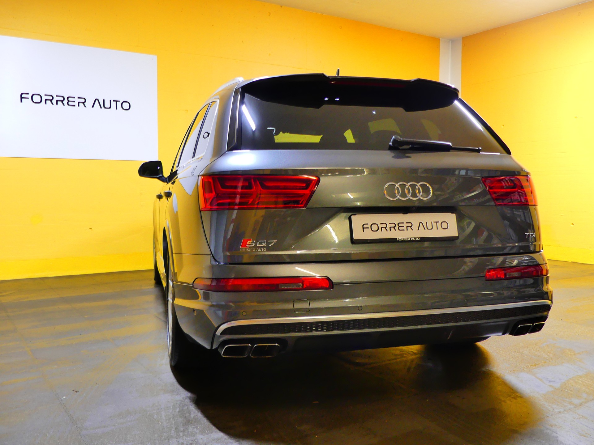 AUDI SQ7 4.0 TDI quattro tiptronic-image-4
