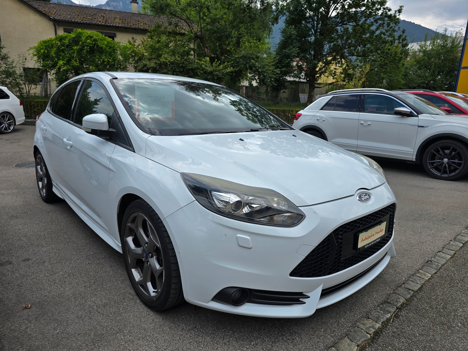 FORD Focus 2.0 SCTi ST-3-image-1