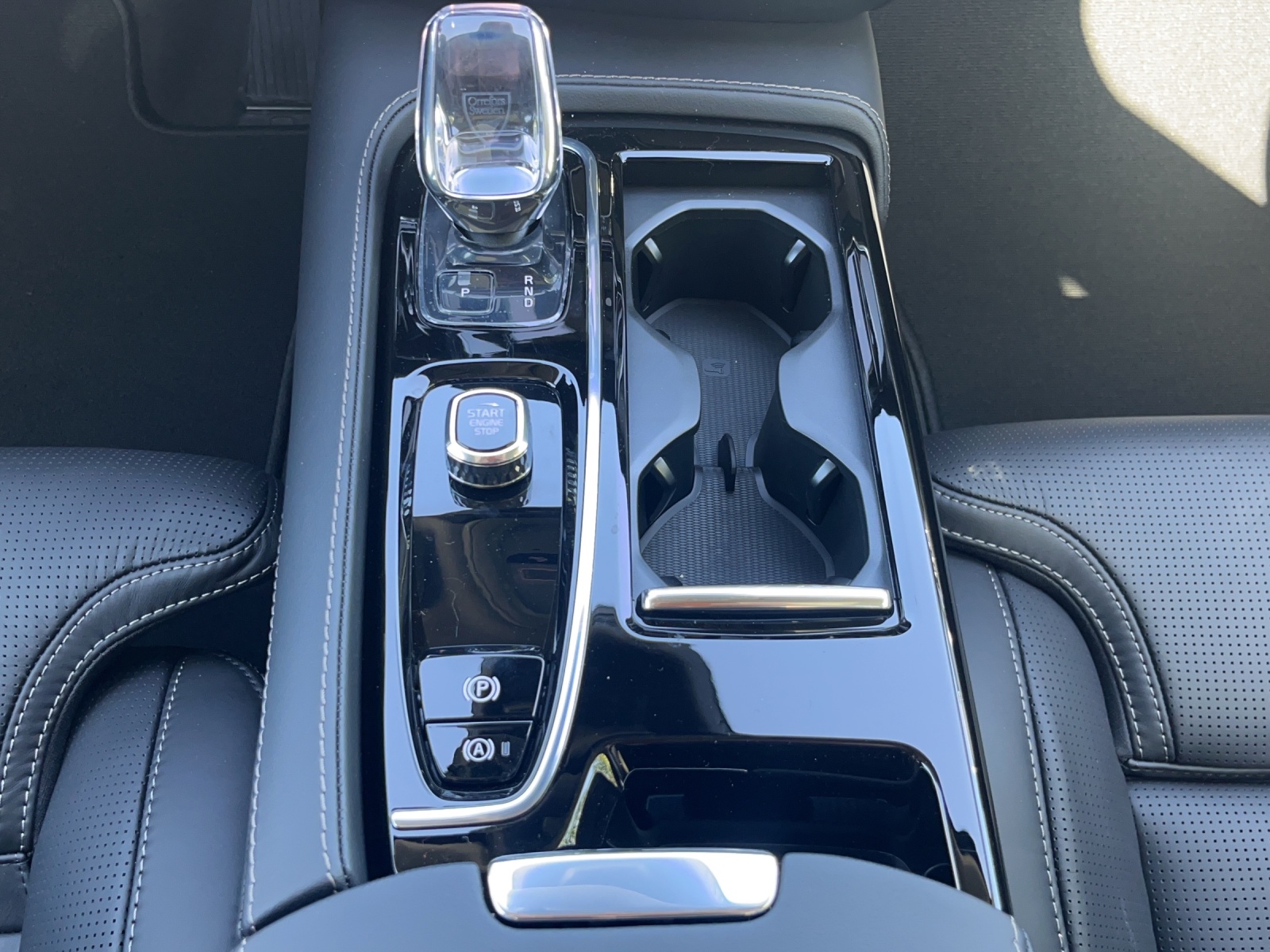 VOLVO V60 T6 eAWD Plug in Hybrid Plus Dark Geartronic-image-14