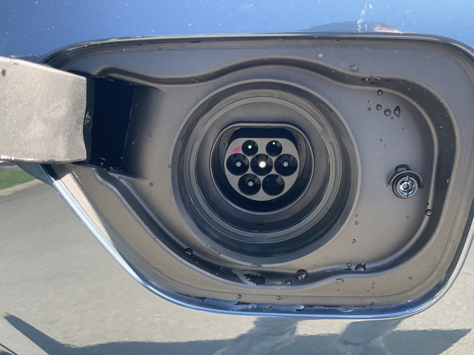 VOLVO V60 T6 eAWD Plug in Hybrid Plus Dark Geartronic-image-13