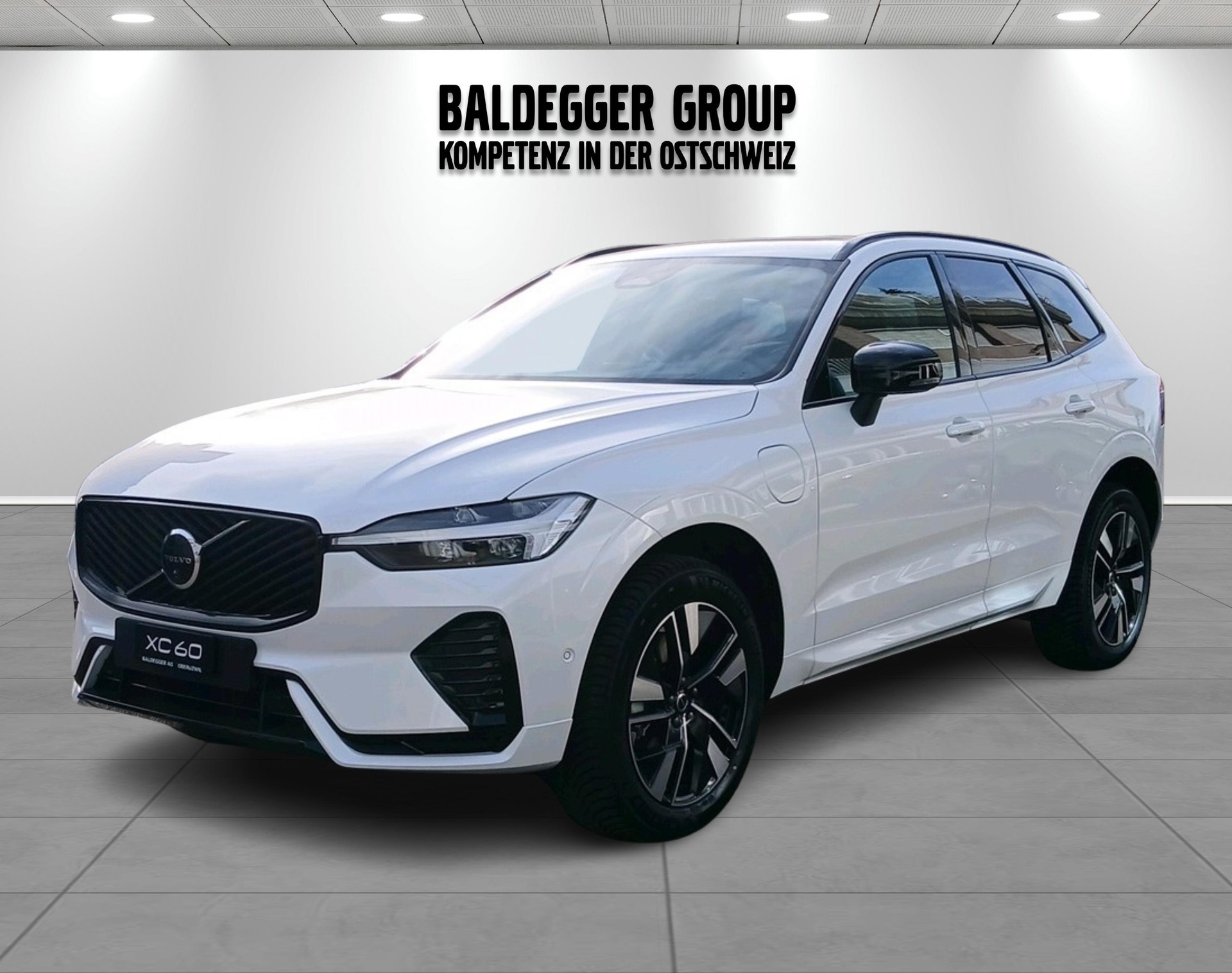 VOLVO XC60 2.0 T6 TE Plus Dark eAWD-showroom-element-1