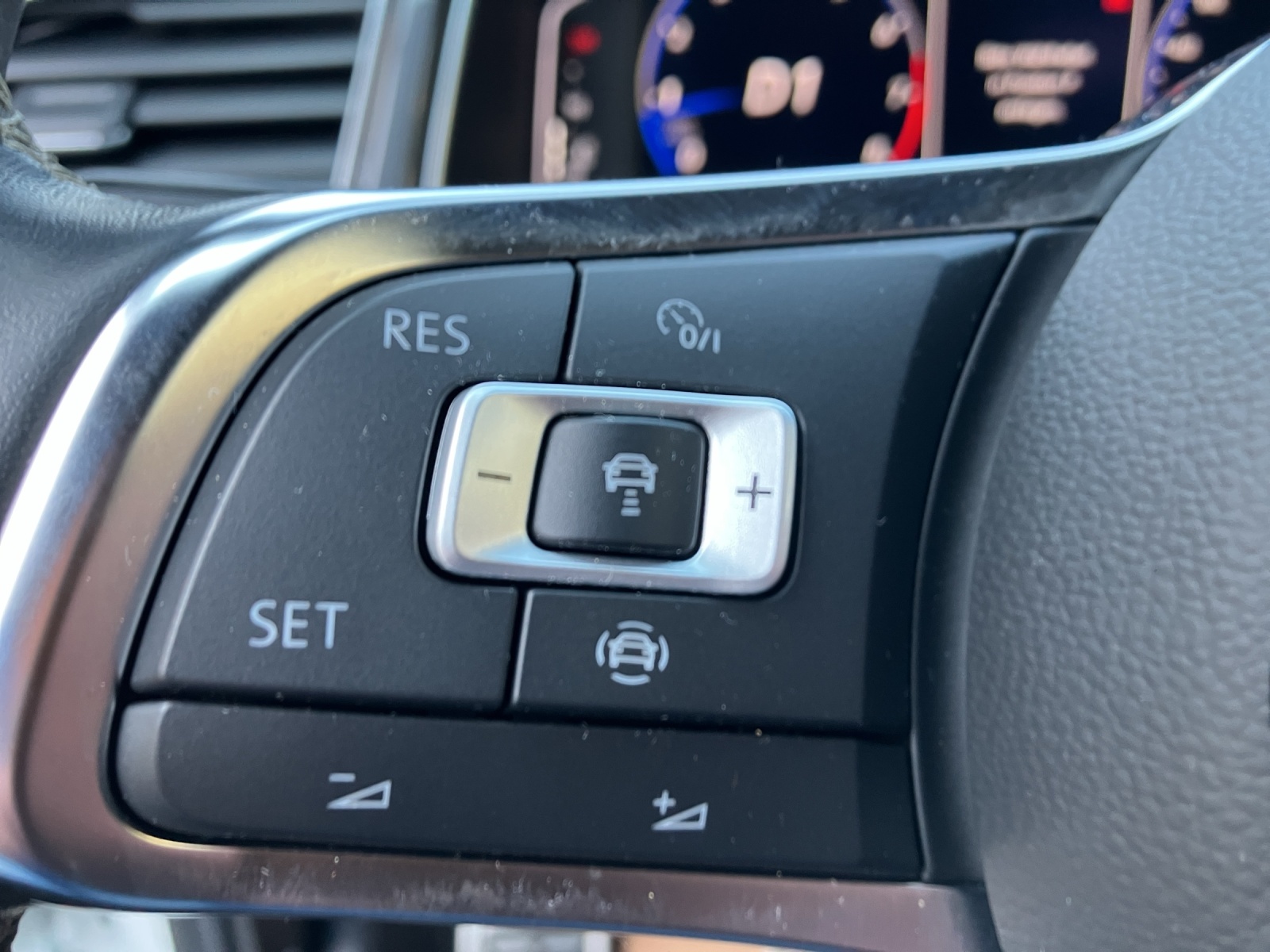 VW T-Roc 2.0 TSI Sport DSG 4Motion-image-13