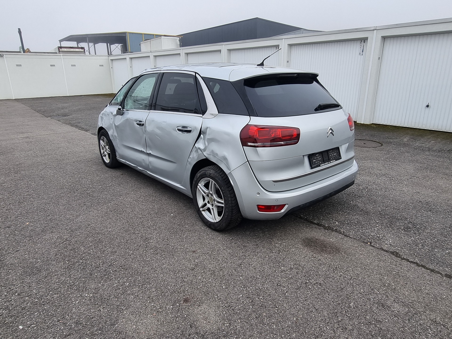CITROEN C4 Picasso 1.6 e-HDi Exclusive ETG6-image-3
