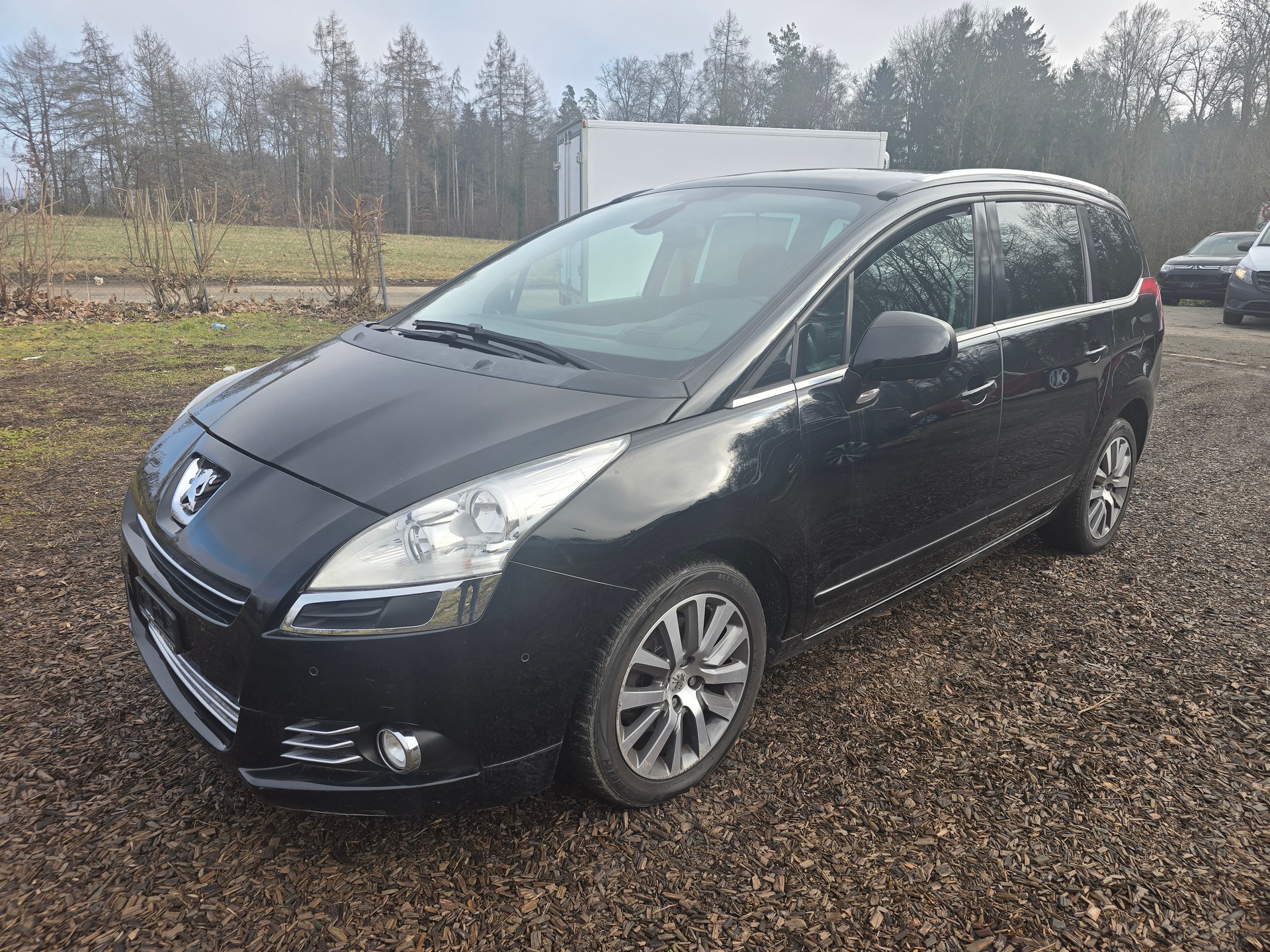 PEUGEOT 5008 1.6 16V T Allure Automatic