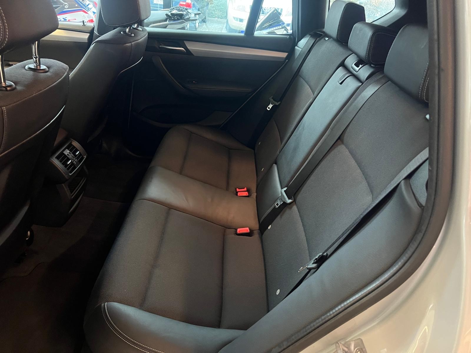BMW X3 20d xDrive-image-10