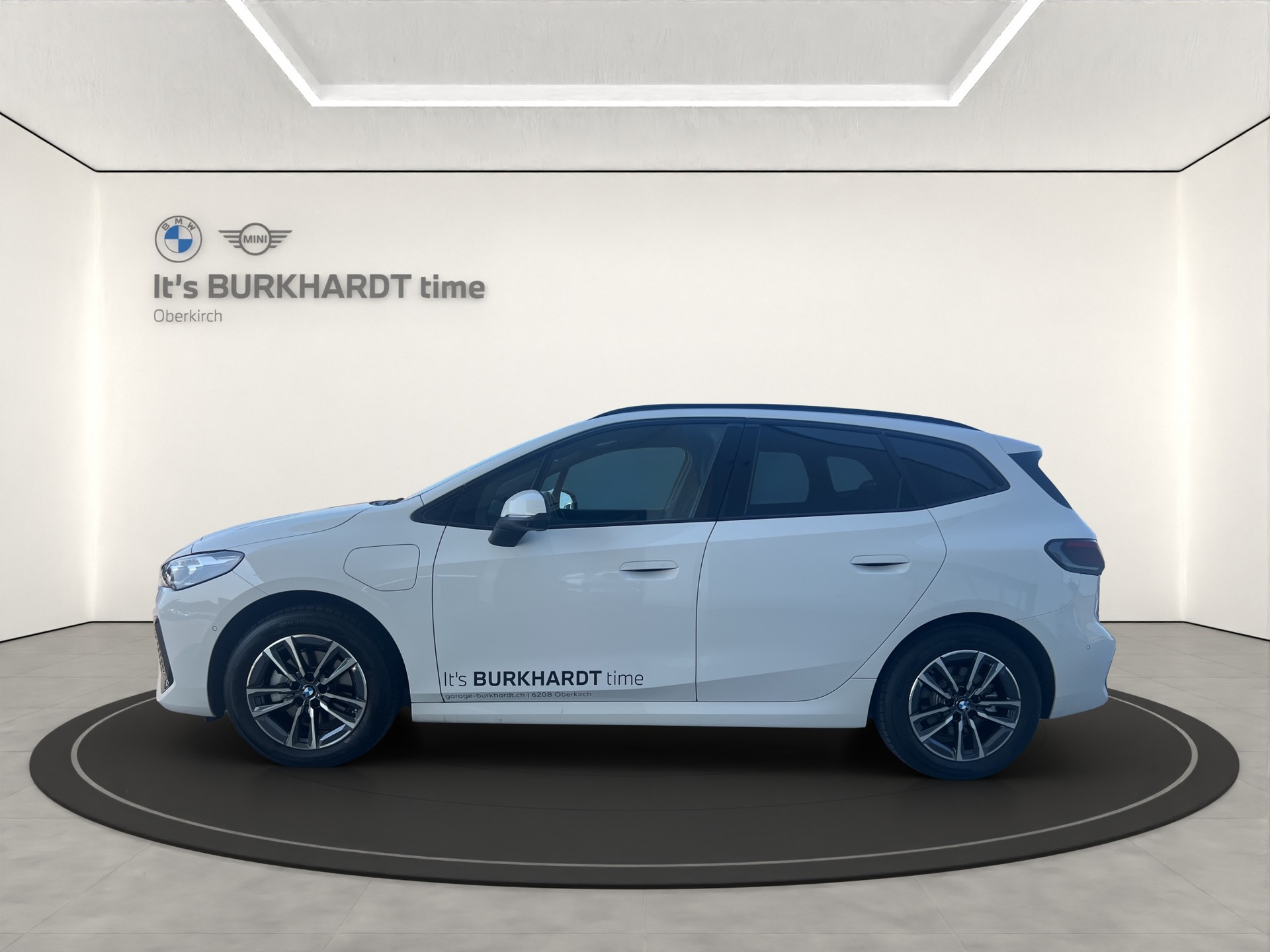 BMW 225e xDr. Act. T. M Sport-showroom-element-1