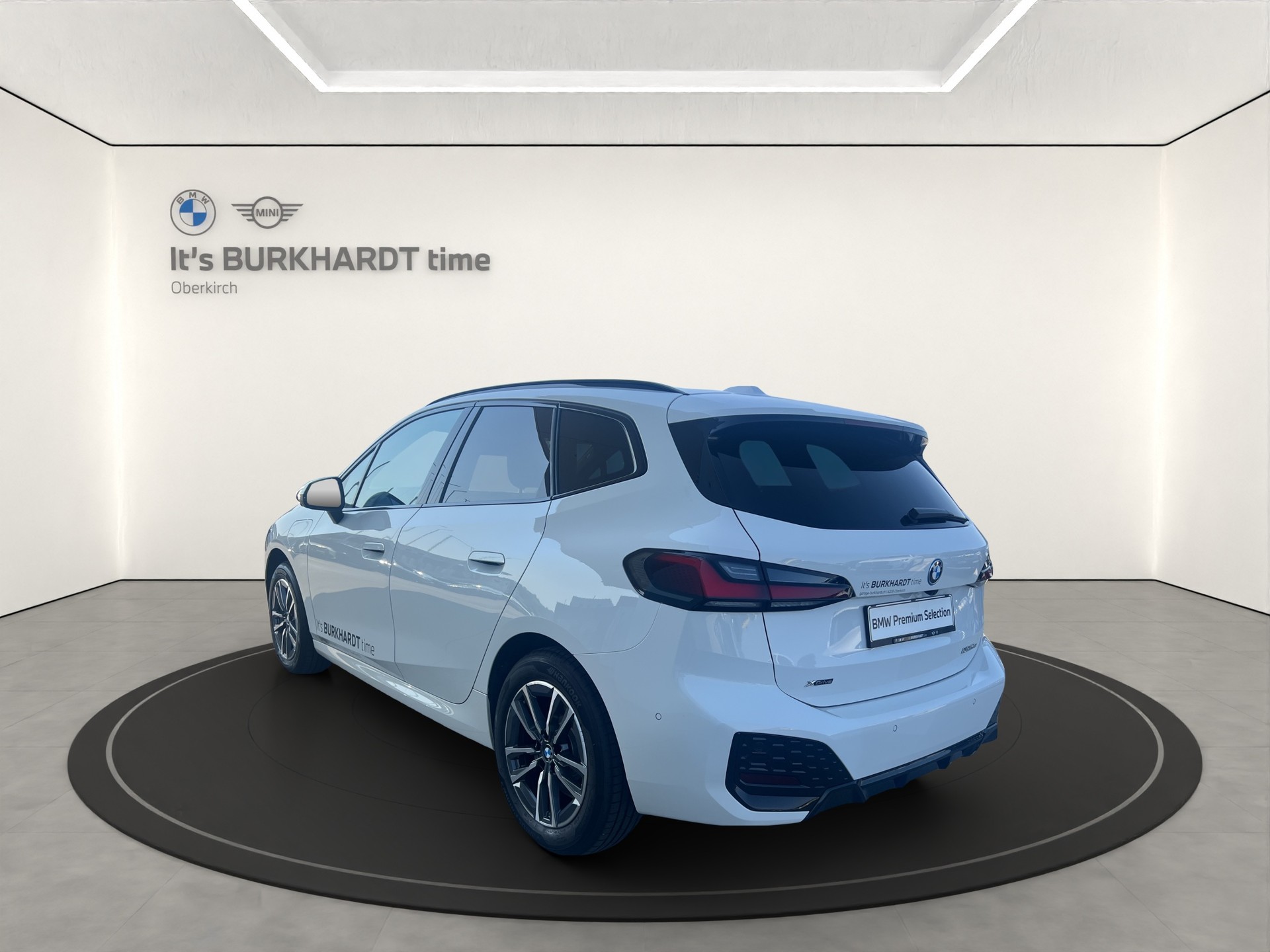 BMW 225e xDr. Act. T. M Sport-showroom-element-2