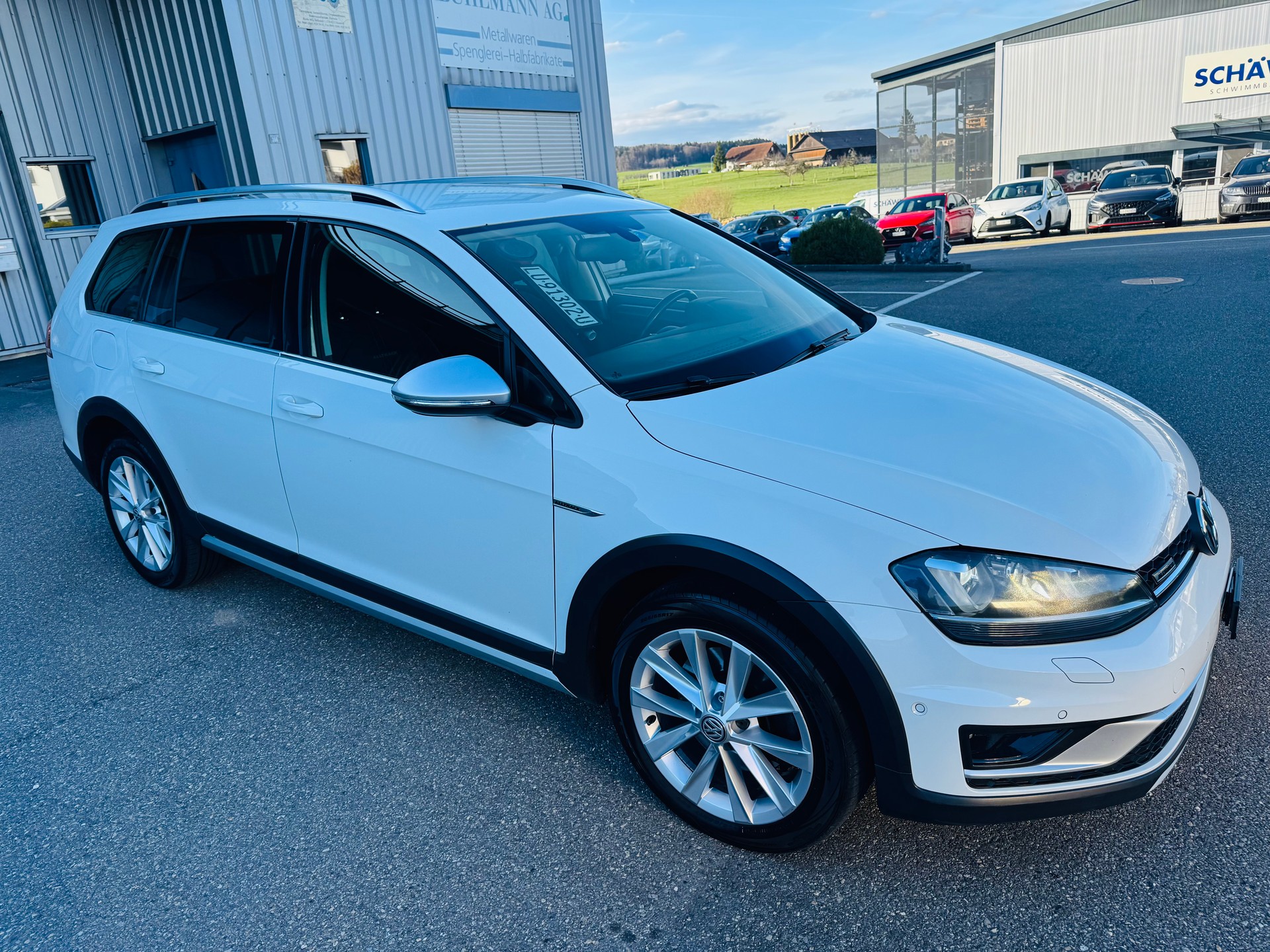 VW Golf 1.8 TSI Alltrack 4Motion-image-7