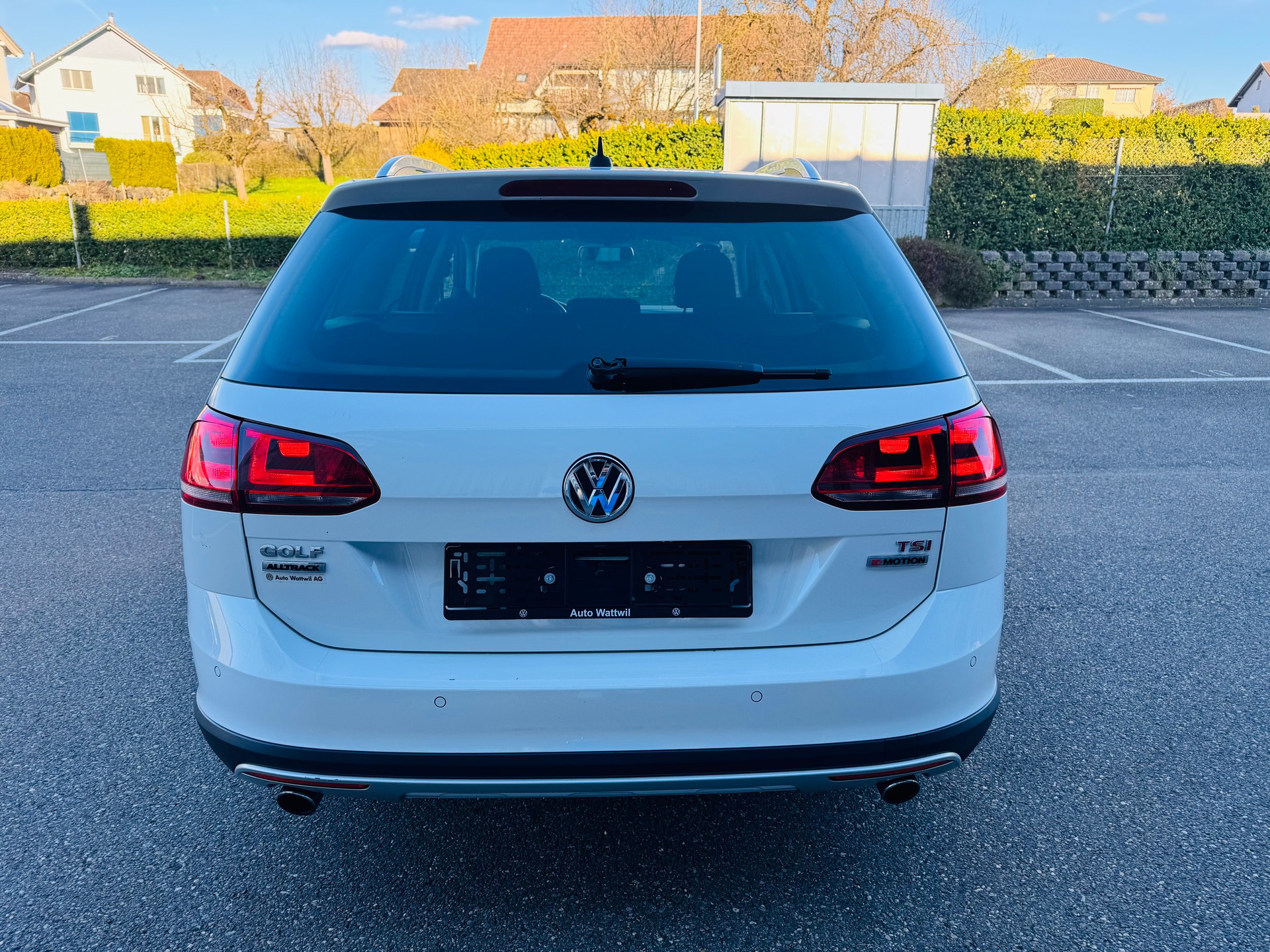VW Golf 1.8 TSI Alltrack 4Motion-image-4