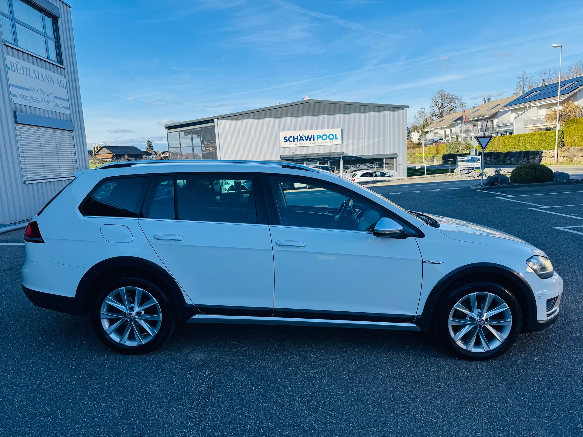 VW Golf 1.8 TSI Alltrack 4Motion-image-6