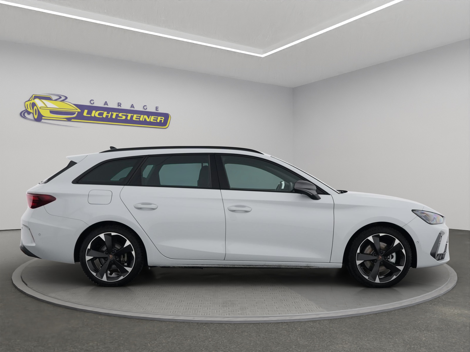 CUPRA LEON ST 1.5 e-HYBRID pHEV Business Edition DSG-image-6