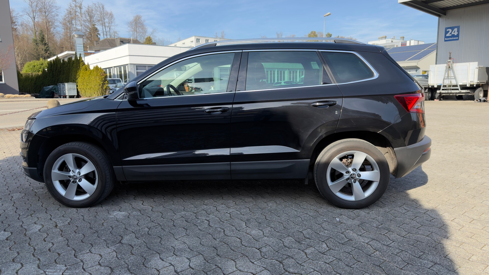 SKODA Karoq 1.6 TDI CR Smile-showroom-element-1