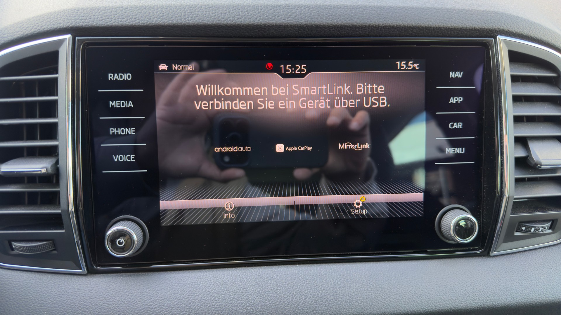 SKODA Karoq 1.6 TDI CR Smile-image-12