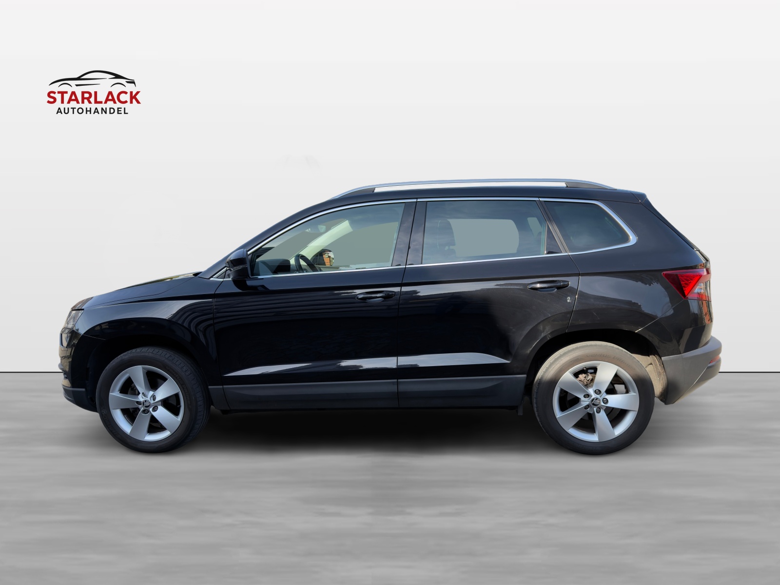 SKODA Karoq 1.6 TDI CR Smile-showroom-element-1