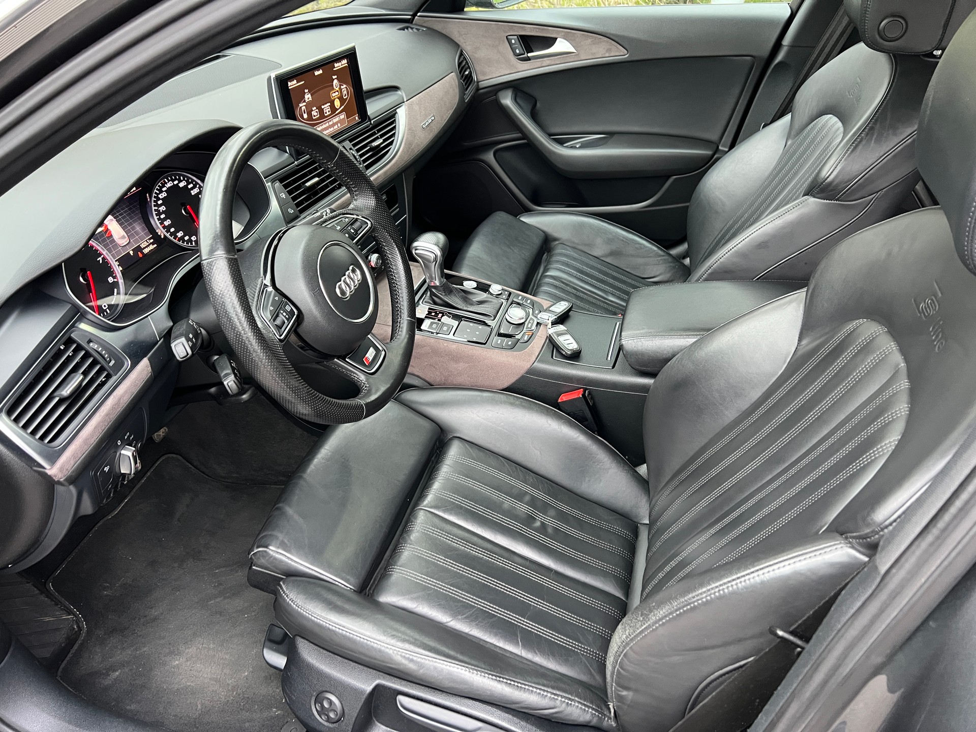 AUDI A6 Avant 3.0 TFSI V6 quattro S-tronic .S.LINE-image-6