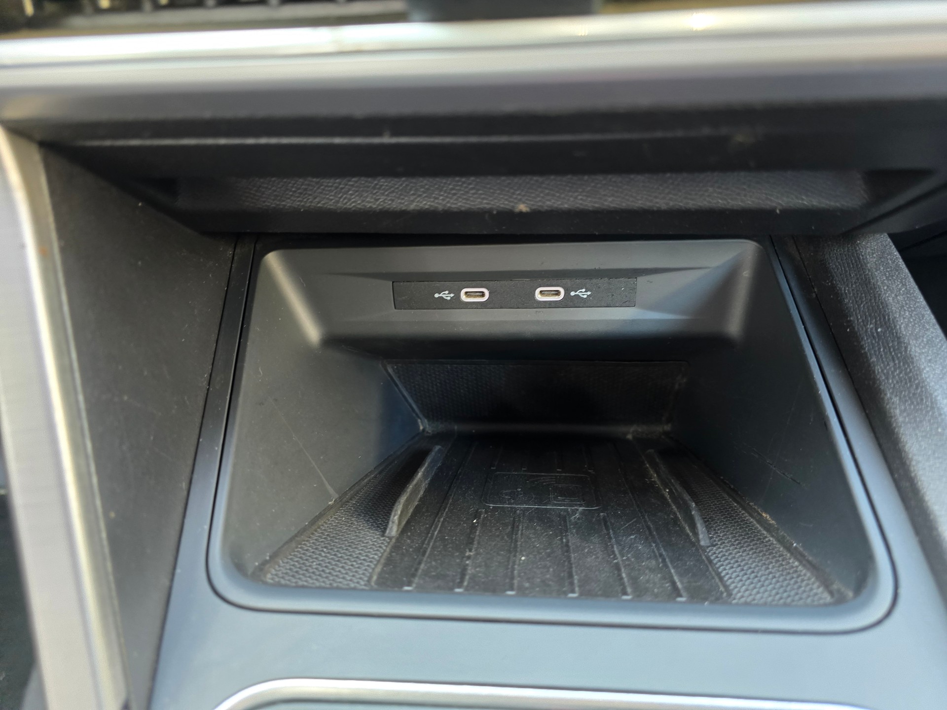 SEAT Leon 1.5 eTSI mHEV DSG FR-image-10