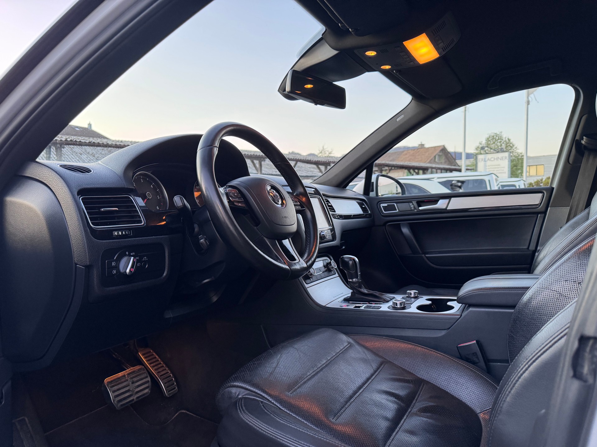 VW Touareg 3.0 TDI BlueMotion Technology Tiptronic-image-7