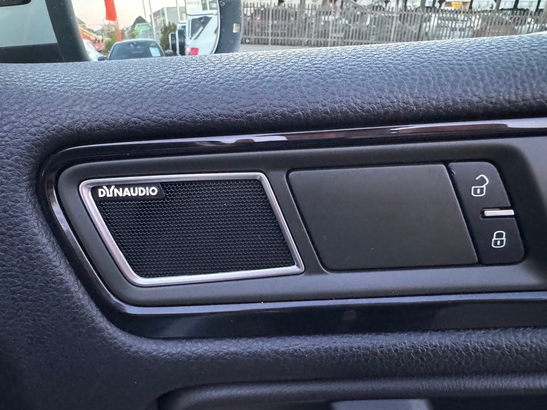 VW Touareg 3.0 TDI BlueMotion Technology Tiptronic-image-13