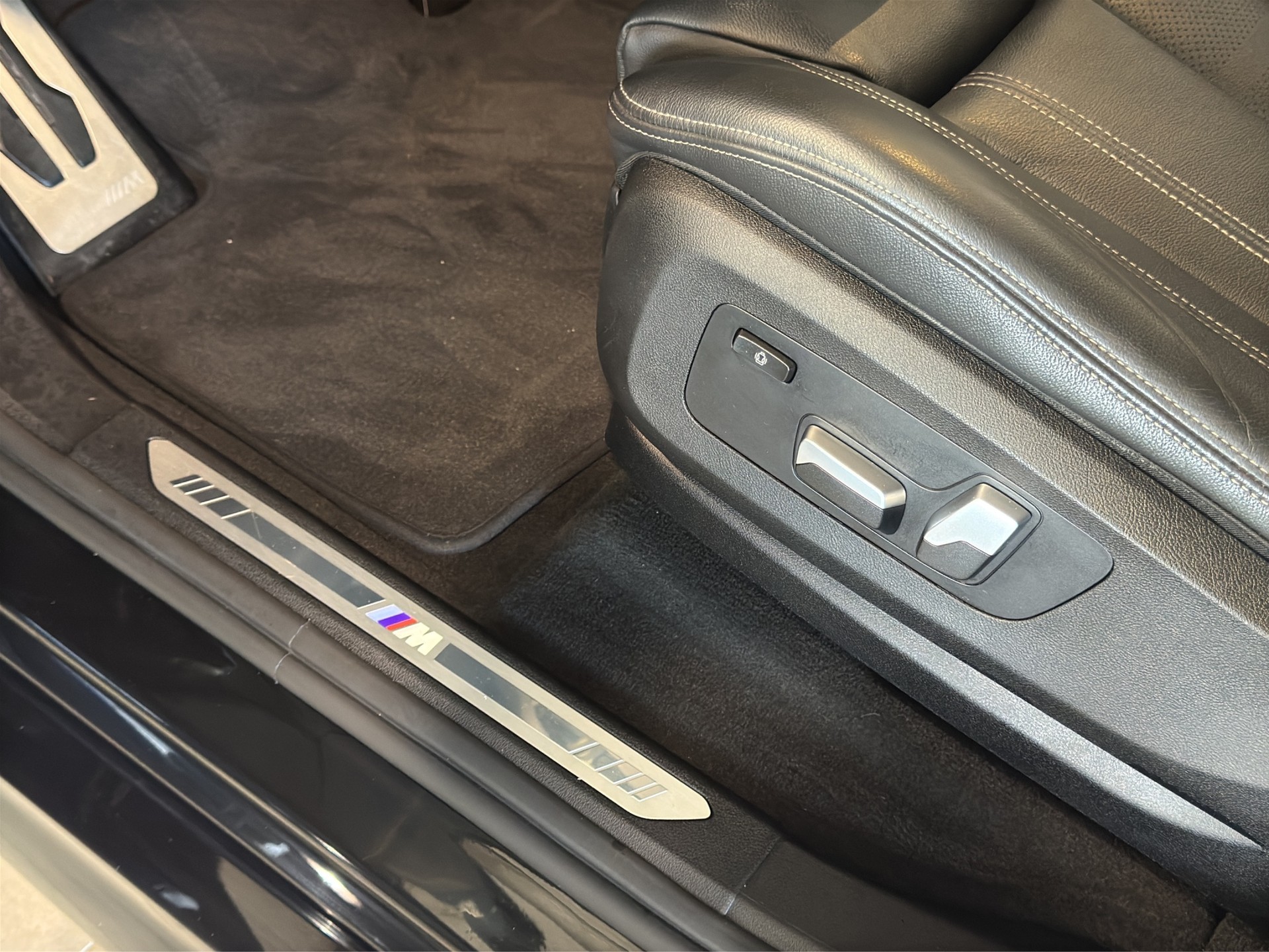 BMW X5 xDrive 48V 40i M Sport Steptronic-image-20