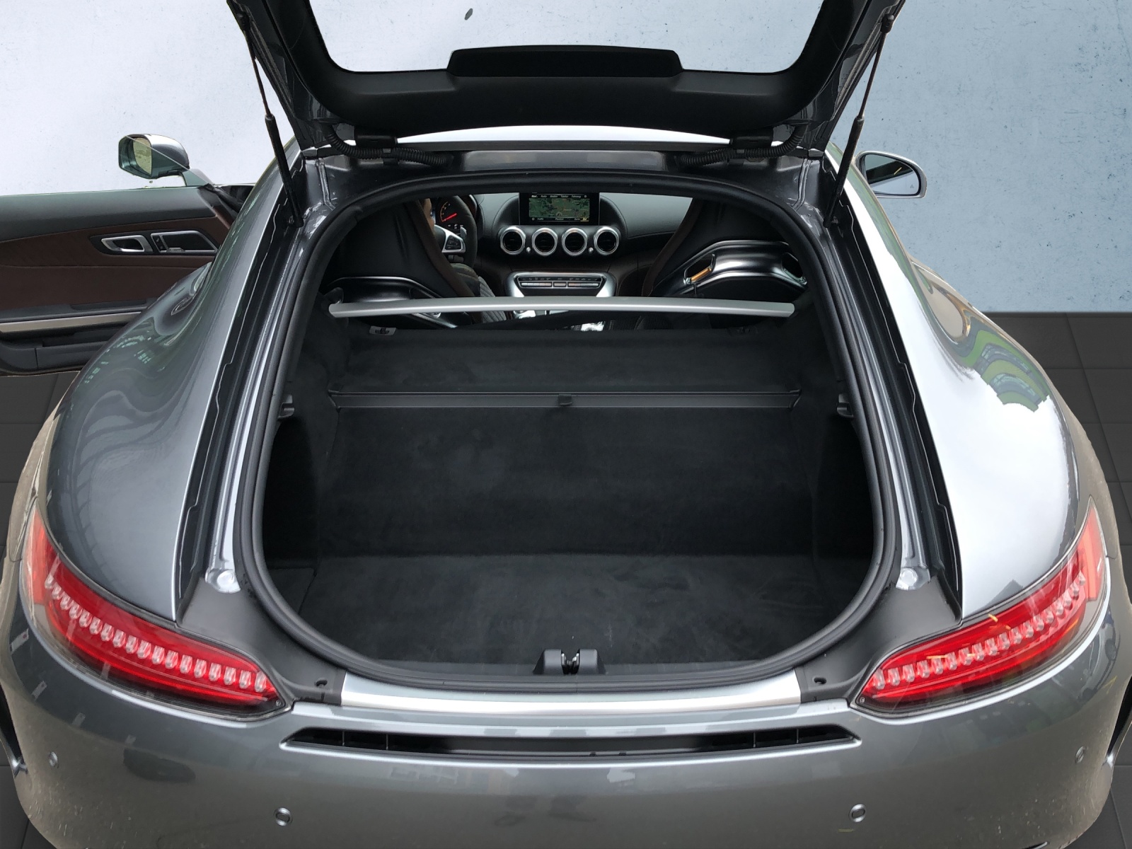 MERCEDES-BENZ AMG GT C Speedshift DCT-image-12