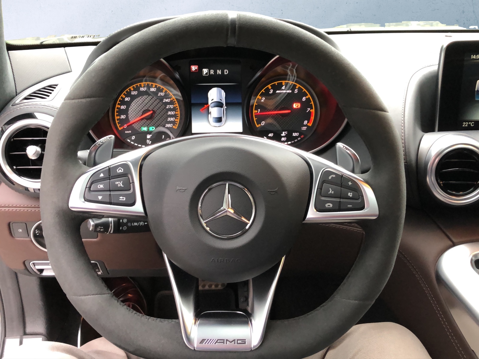 MERCEDES-BENZ AMG GT C Speedshift DCT-image-7