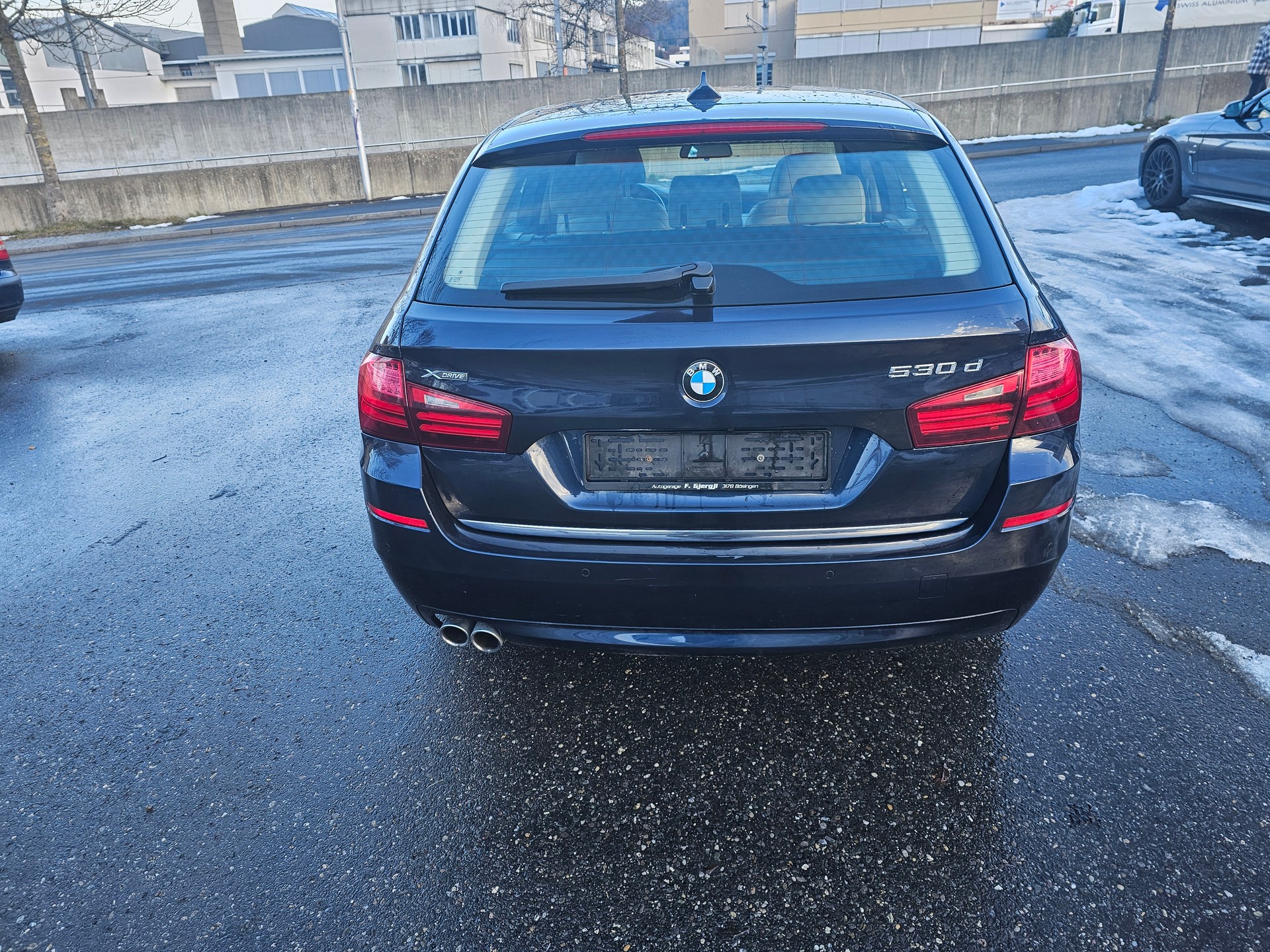 BMW 530d Touring xDrive Luxury Line Steptronic-image-6