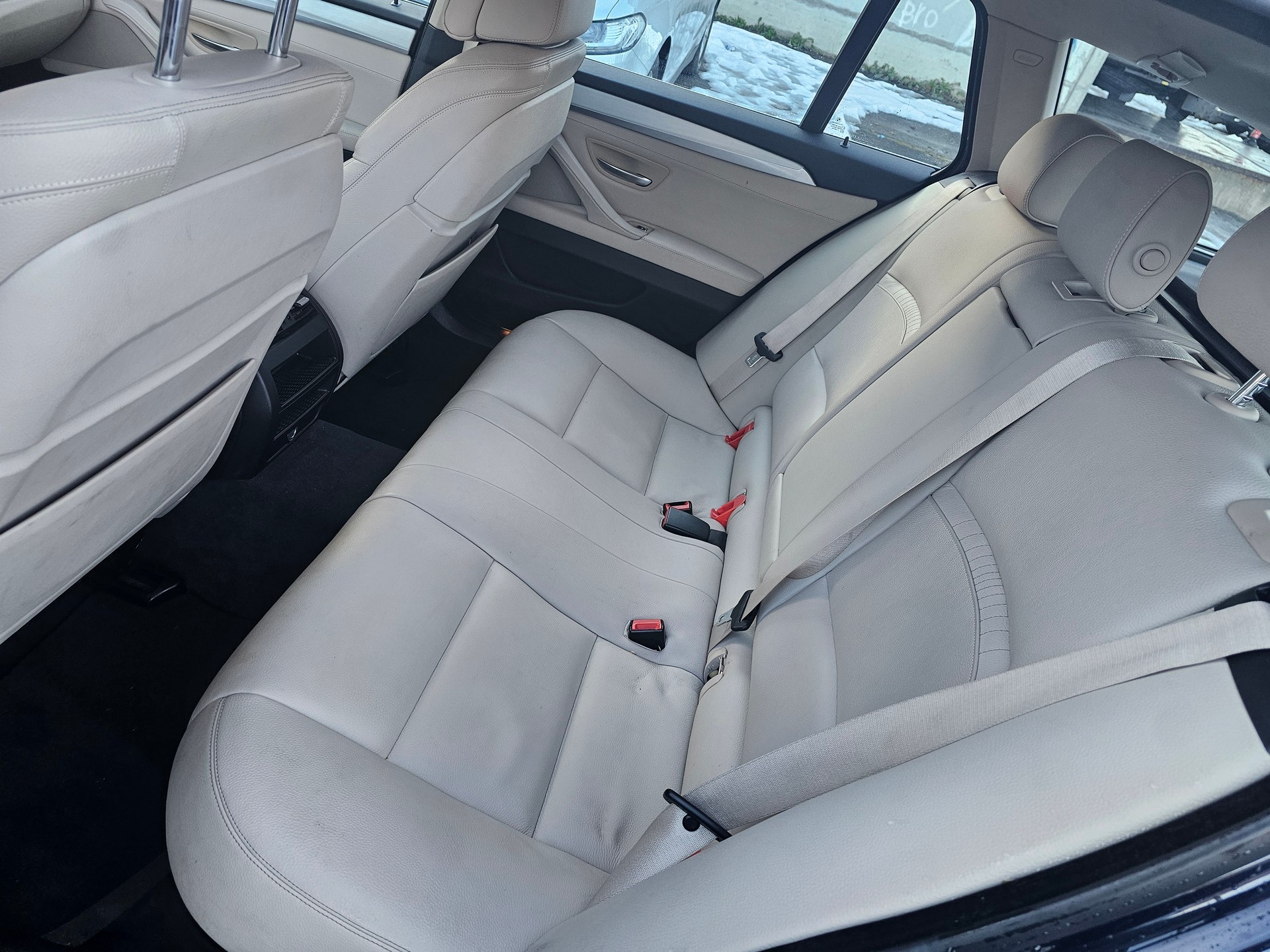 BMW 530d Touring xDrive Luxury Line Steptronic-image-11