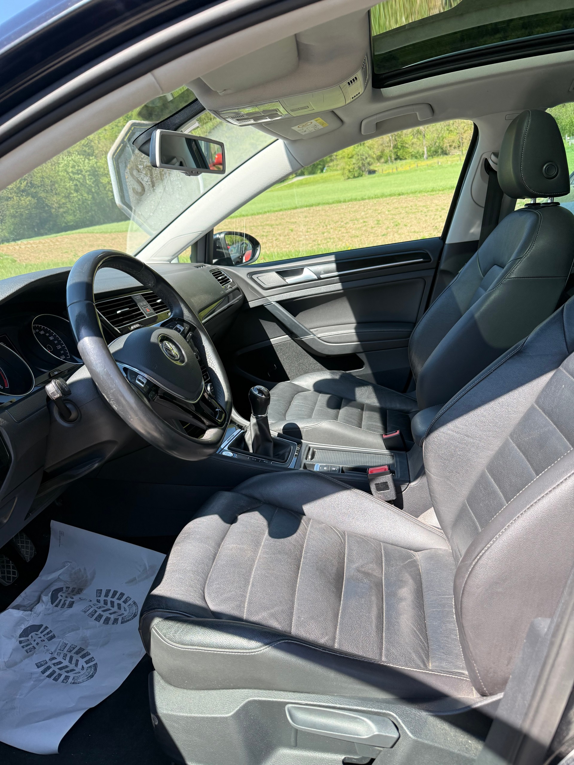 VW GOLF-image-7