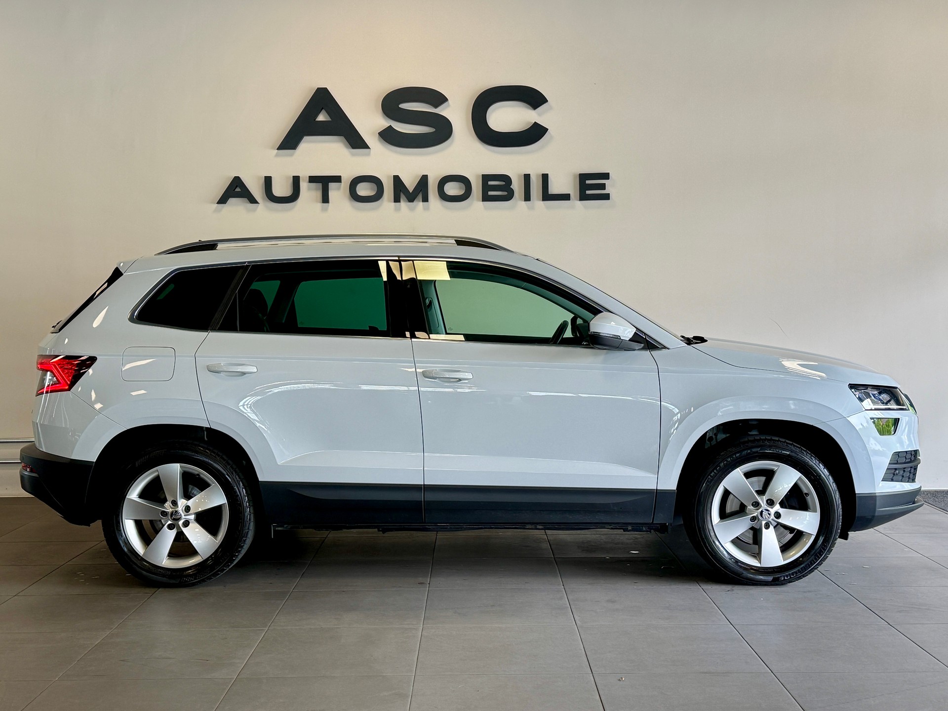 SKODA Karoq 2.0 TDI CR Ambition 4x4 DSG-showroom-element-1