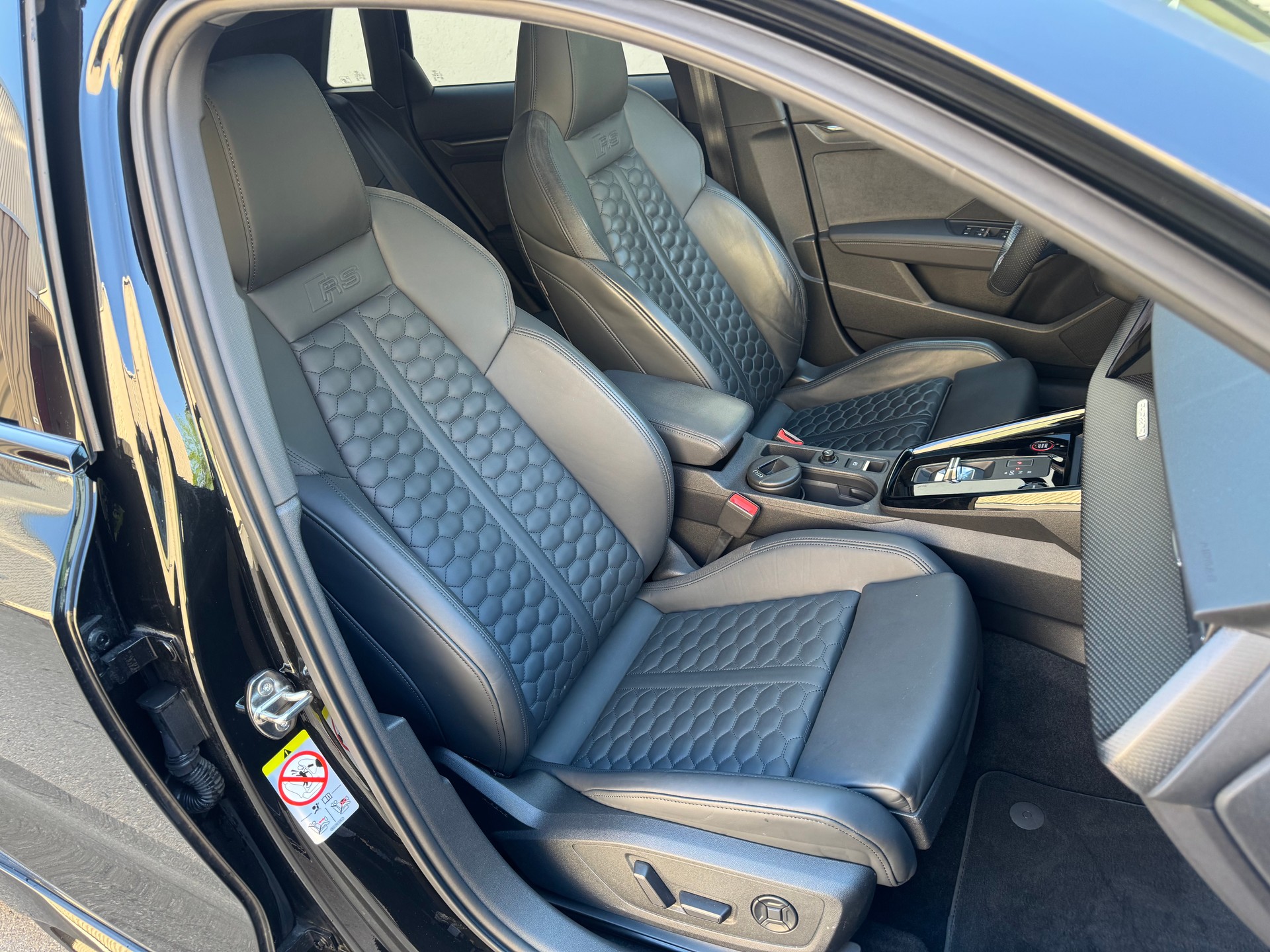 AUDI RS3 Sportback 2.5 TSI quattro S-tronic*Panoramadach*-image-8