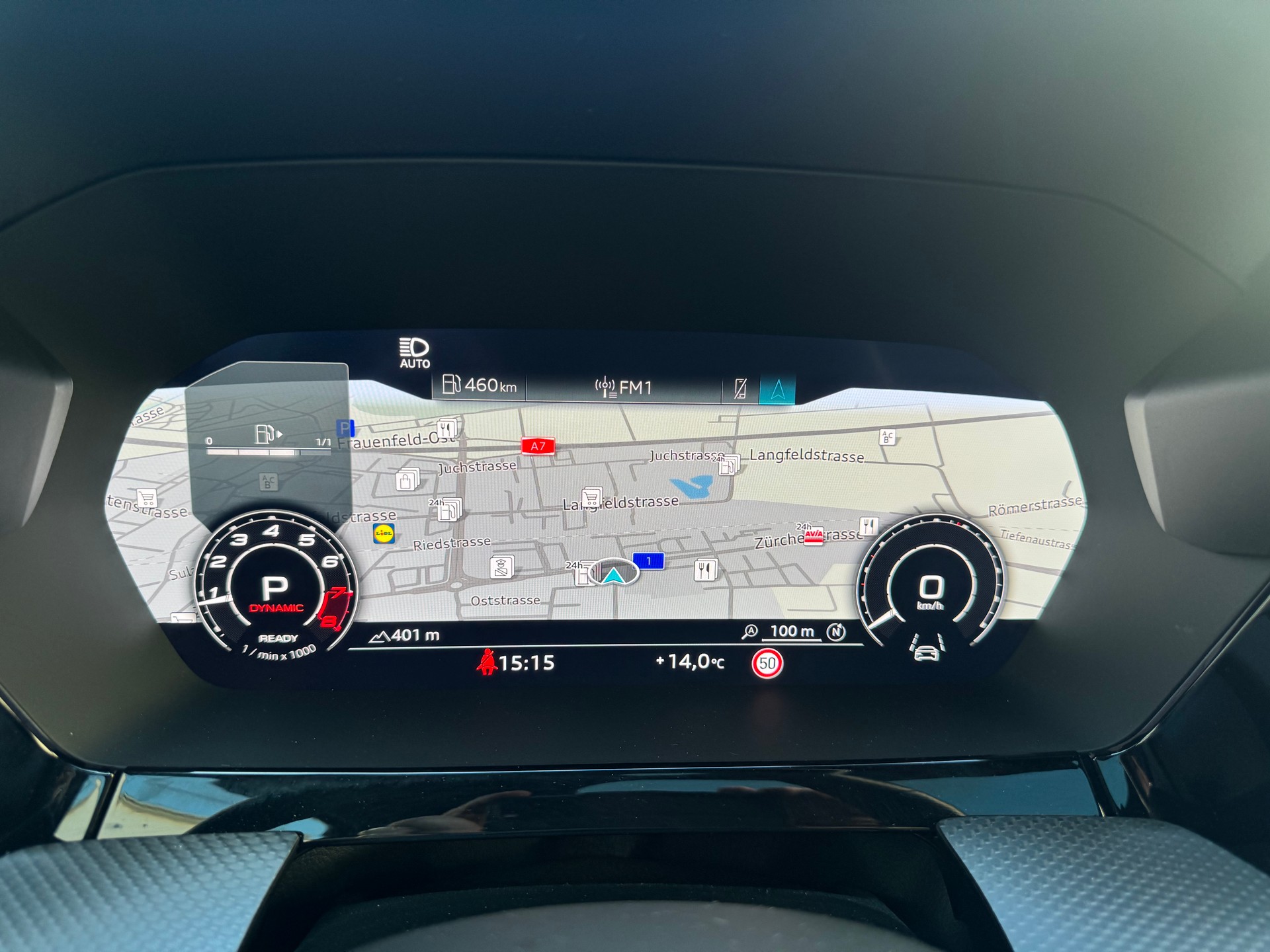 AUDI RS3 Sportback 2.5 TSI quattro S-tronic*Panoramadach*-image-12