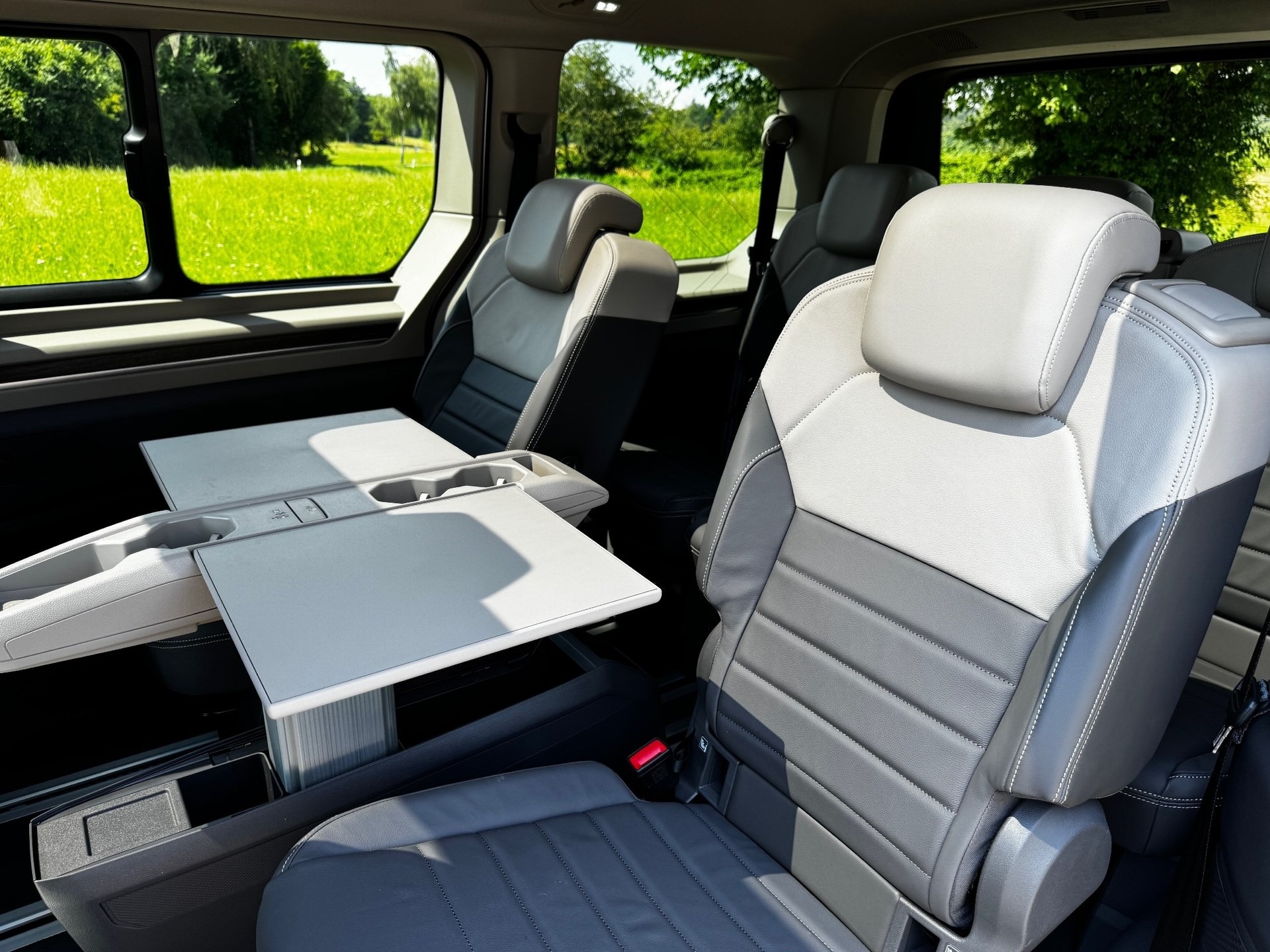 VW 2.0 TDI Style Liberty DSG-image-4