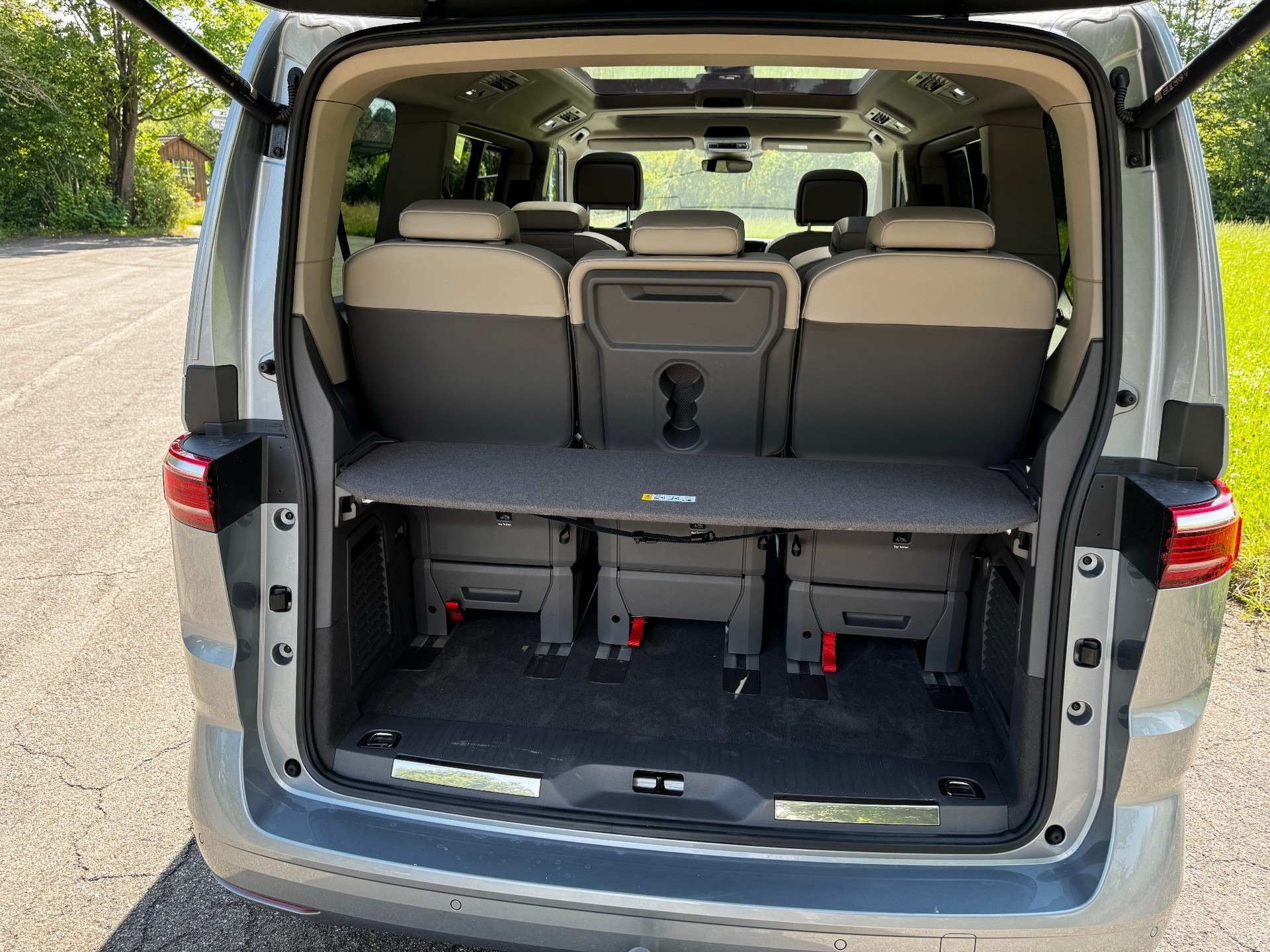 VW 2.0 TDI Style Liberty DSG-image-14
