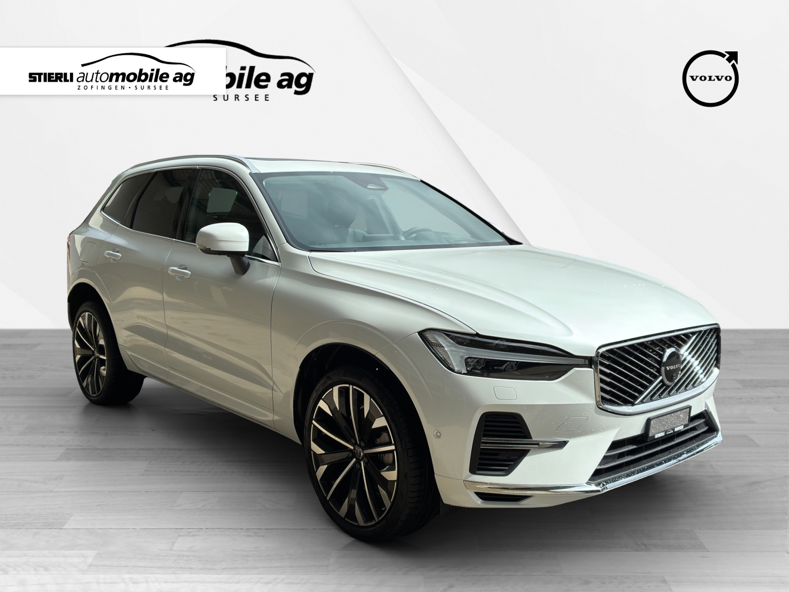 VOLVO XC60 2.0 T8 TE Ultra Bright eAWD-showroom-element-2