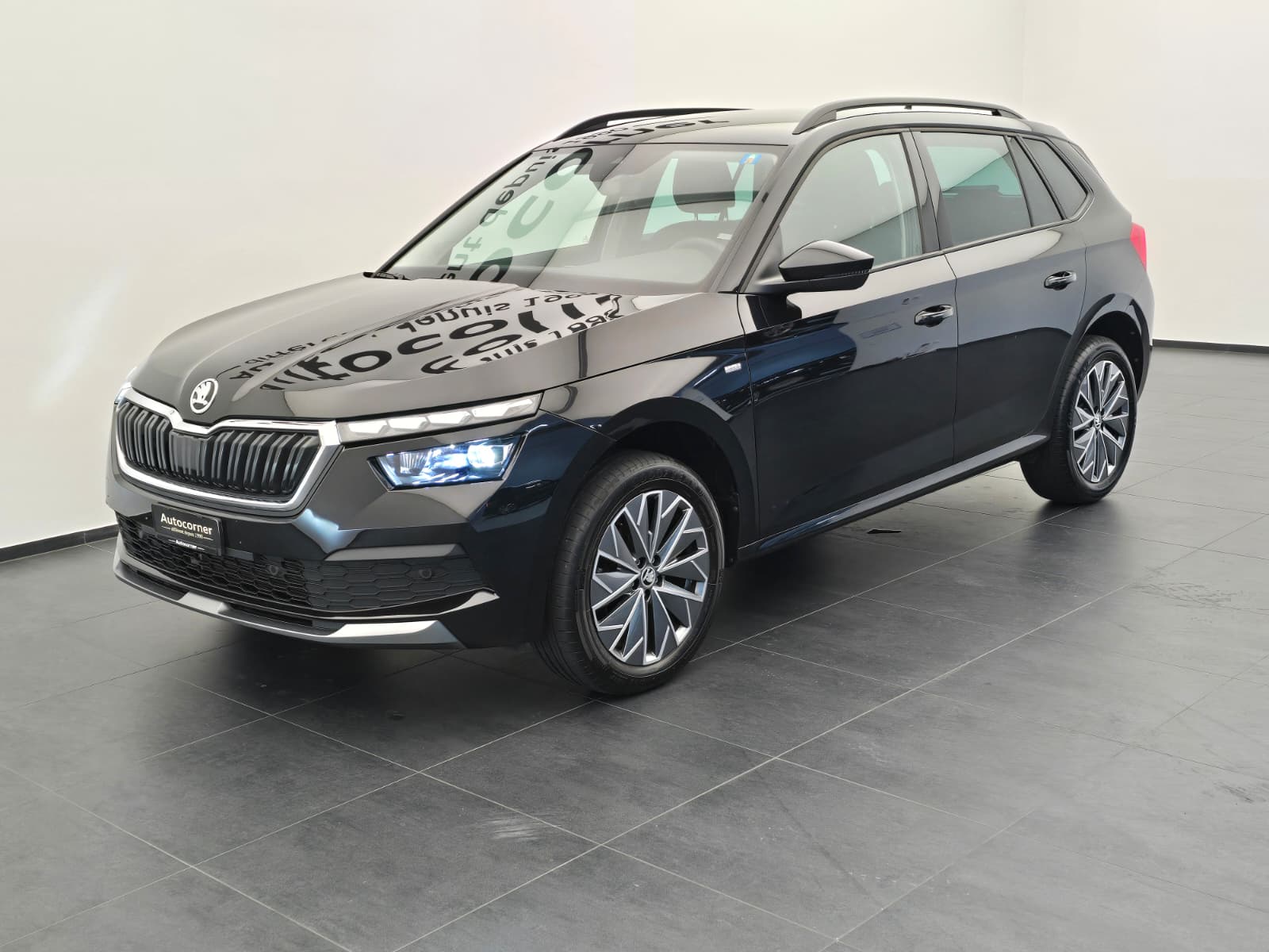 SKODA Kamiq 1.5 TSI Tour DSG-showroom-element-2